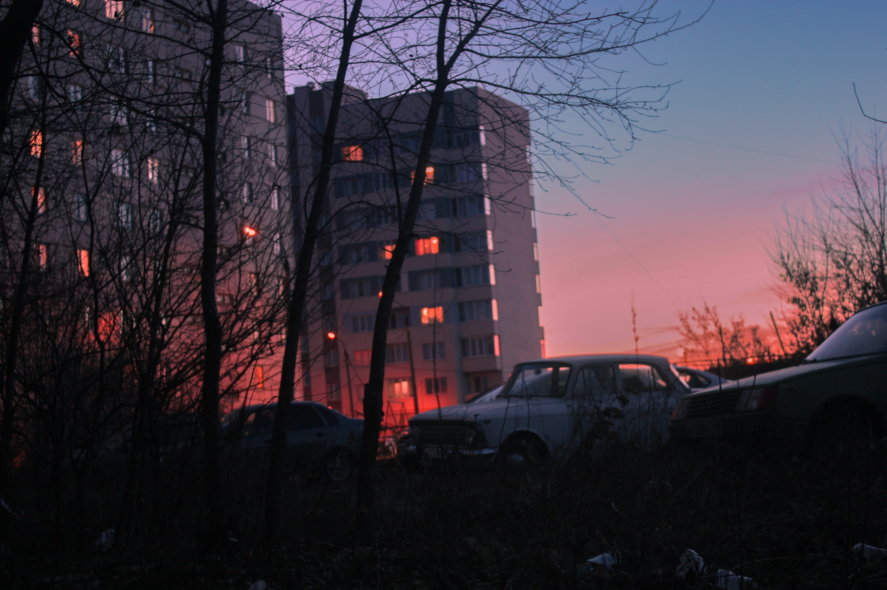 Russia, mode of transportation, damaged, 2K, architecture, plant, nature, built structure, sky, dark, sunset, building, skyscraper, no people, dusk, city, HD Wallpaper