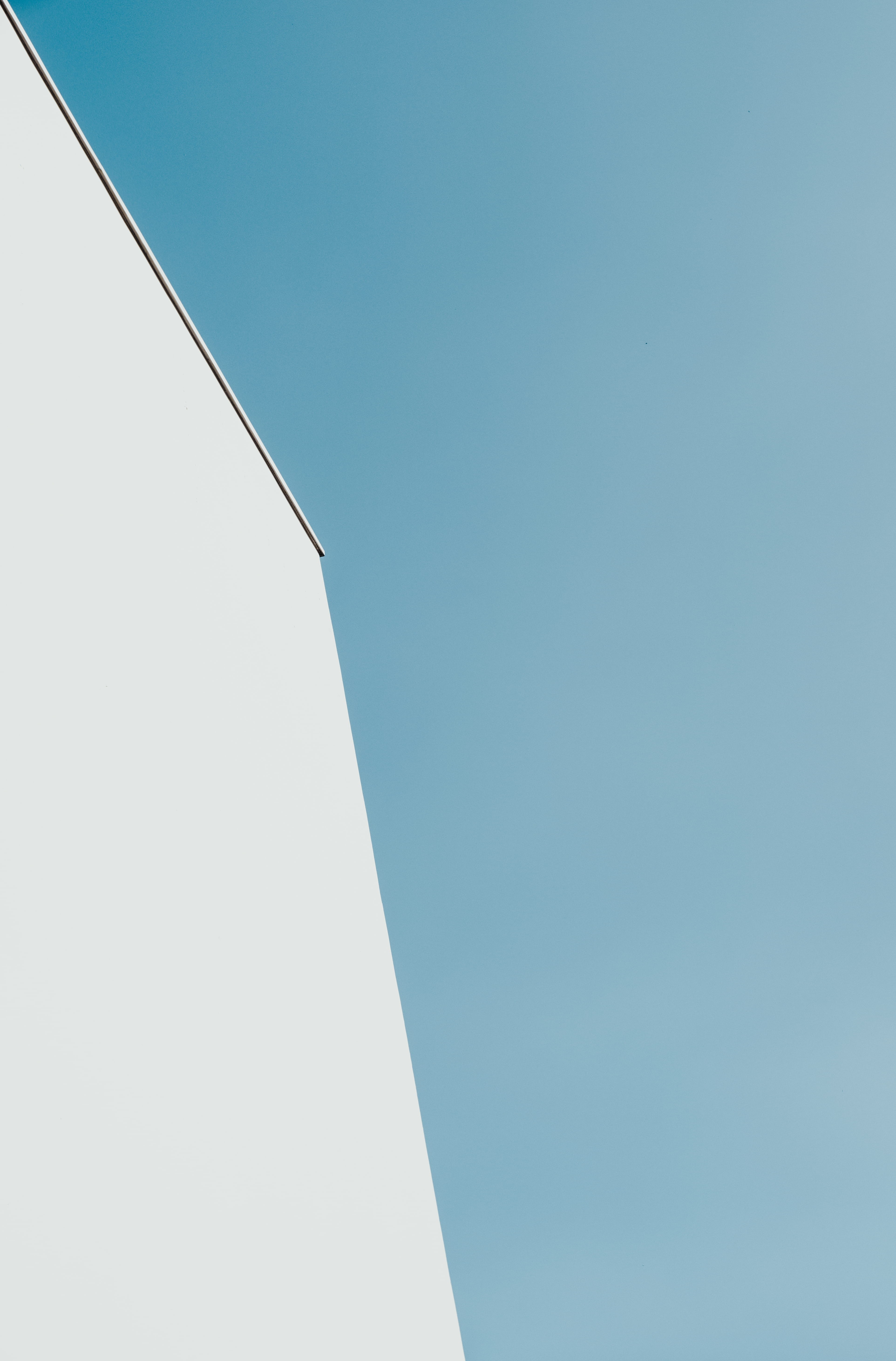 high section, blue sky, minimalist, building, photo, wall, geometric shape, concrete, sky, blue, copy space, outdoors, triangle shape, nature, white, day, Phone HD Wallpaper
