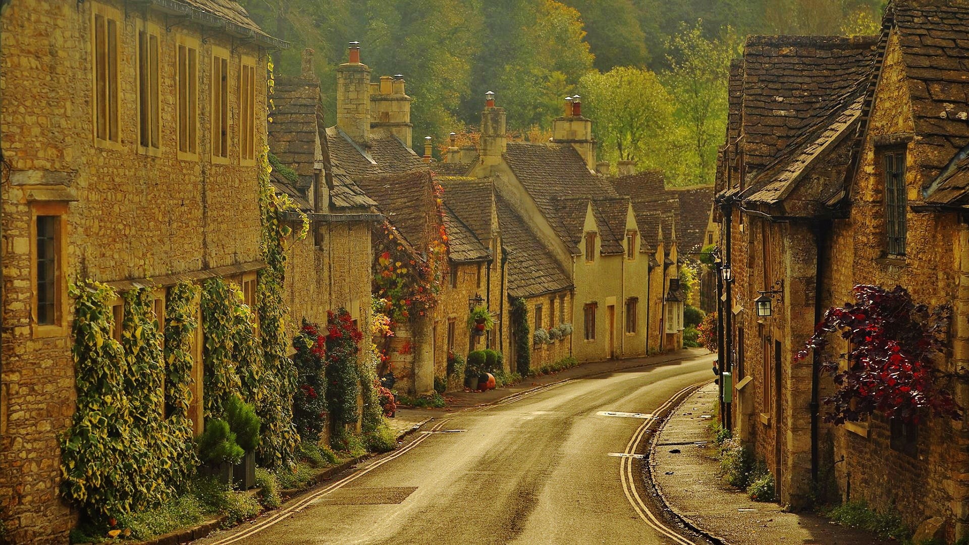 town, tree, alley, long, landscape, no people, transportation, england, building exterior, plant, street, city, the way forward, road, architecture, bibury, HD Wallpaper