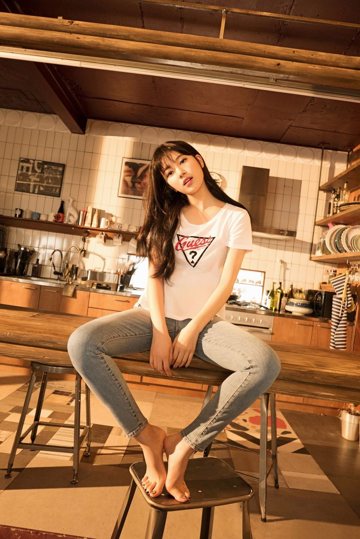 barefoot, women, 720P, Bae Suzy, Phone HD Wallpaper