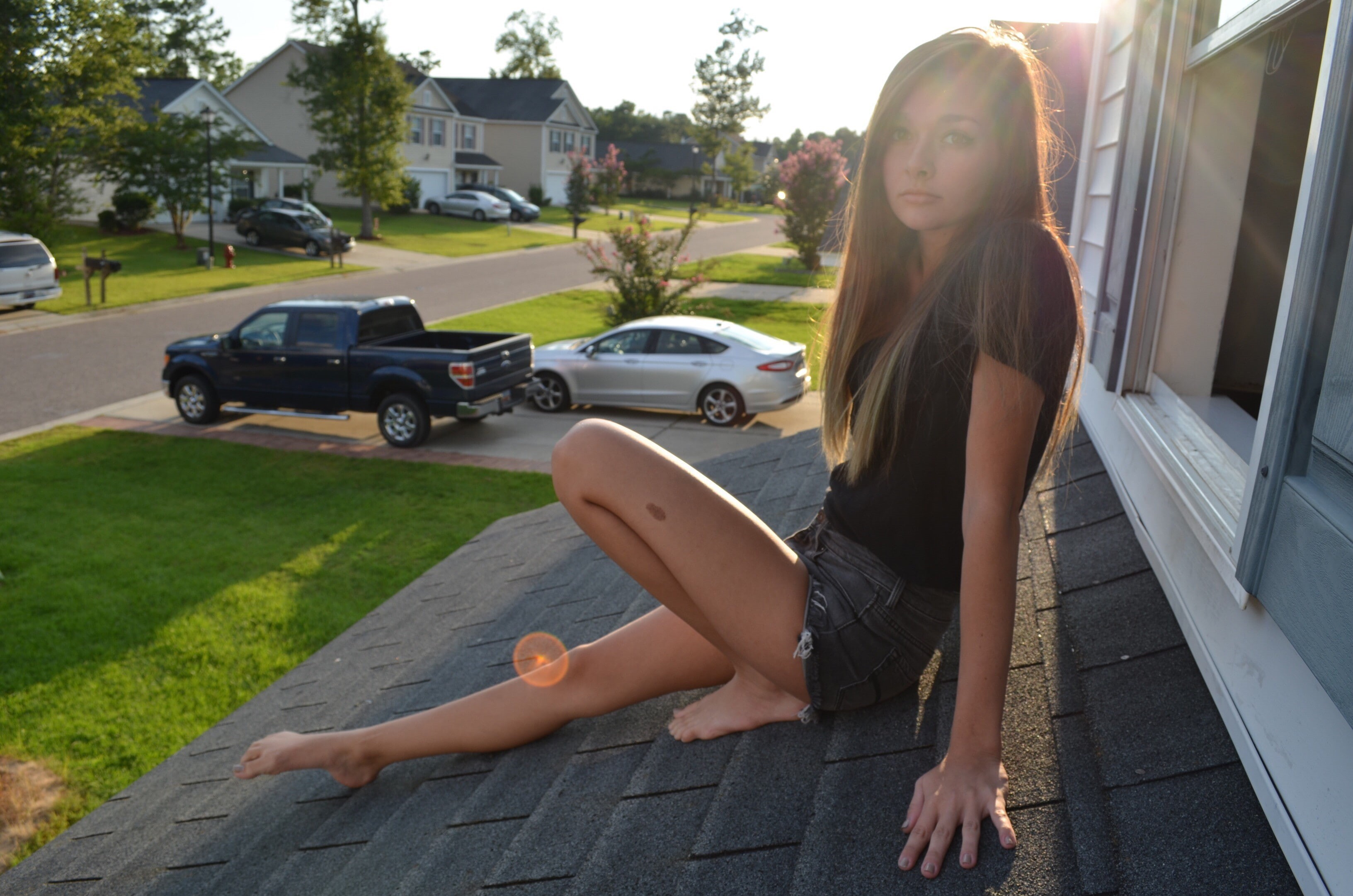 nature, lifestyles, young adult, face, looking at camera, sunlight, t, shorts, transportation, beautiful woman, full length, gray, outdoors, long hair, HD Wallpaper