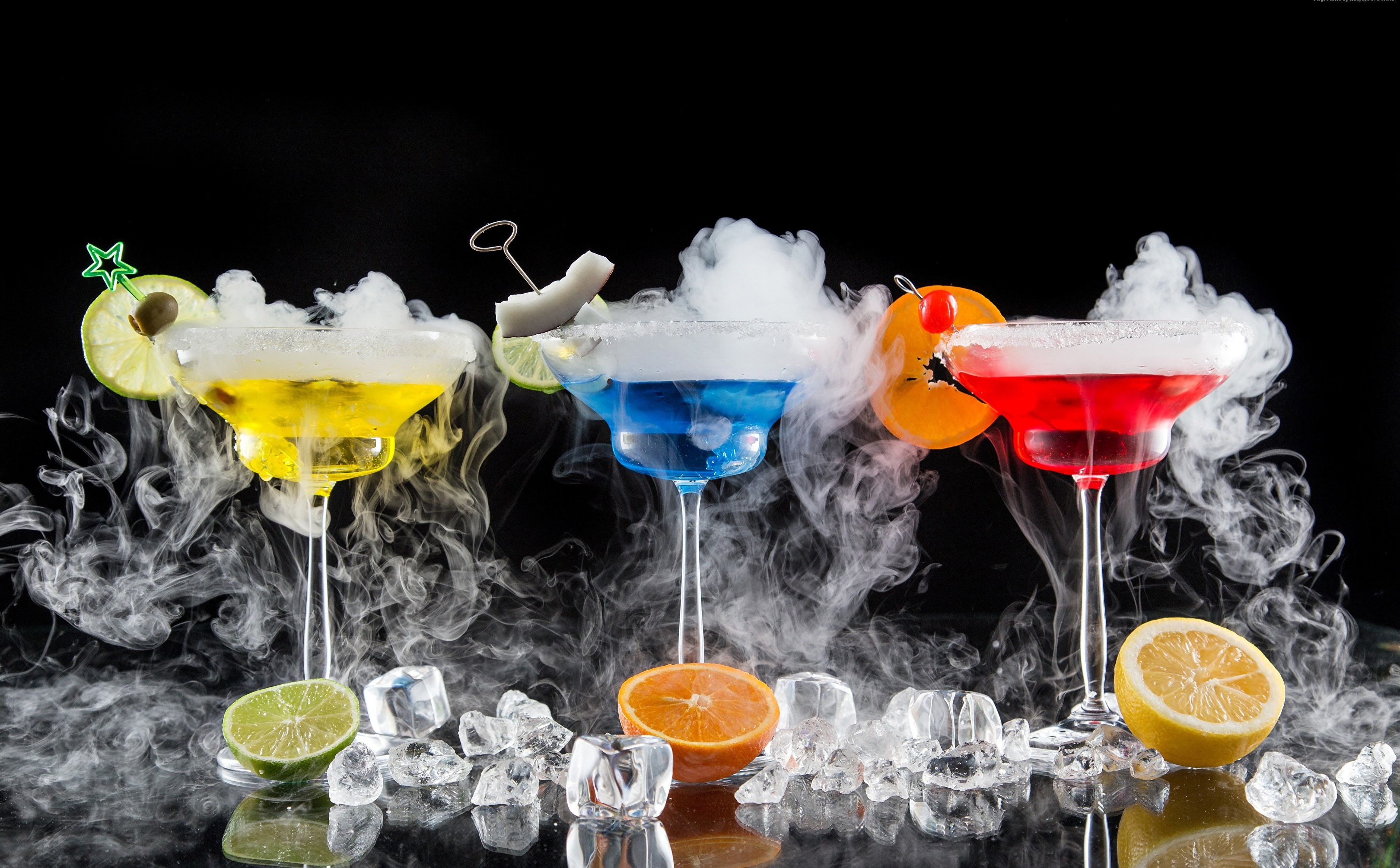 4K, Fruit, Food, Cocktail, Smoke, Drink, Ice Cube, Glass, HD Wallpaper