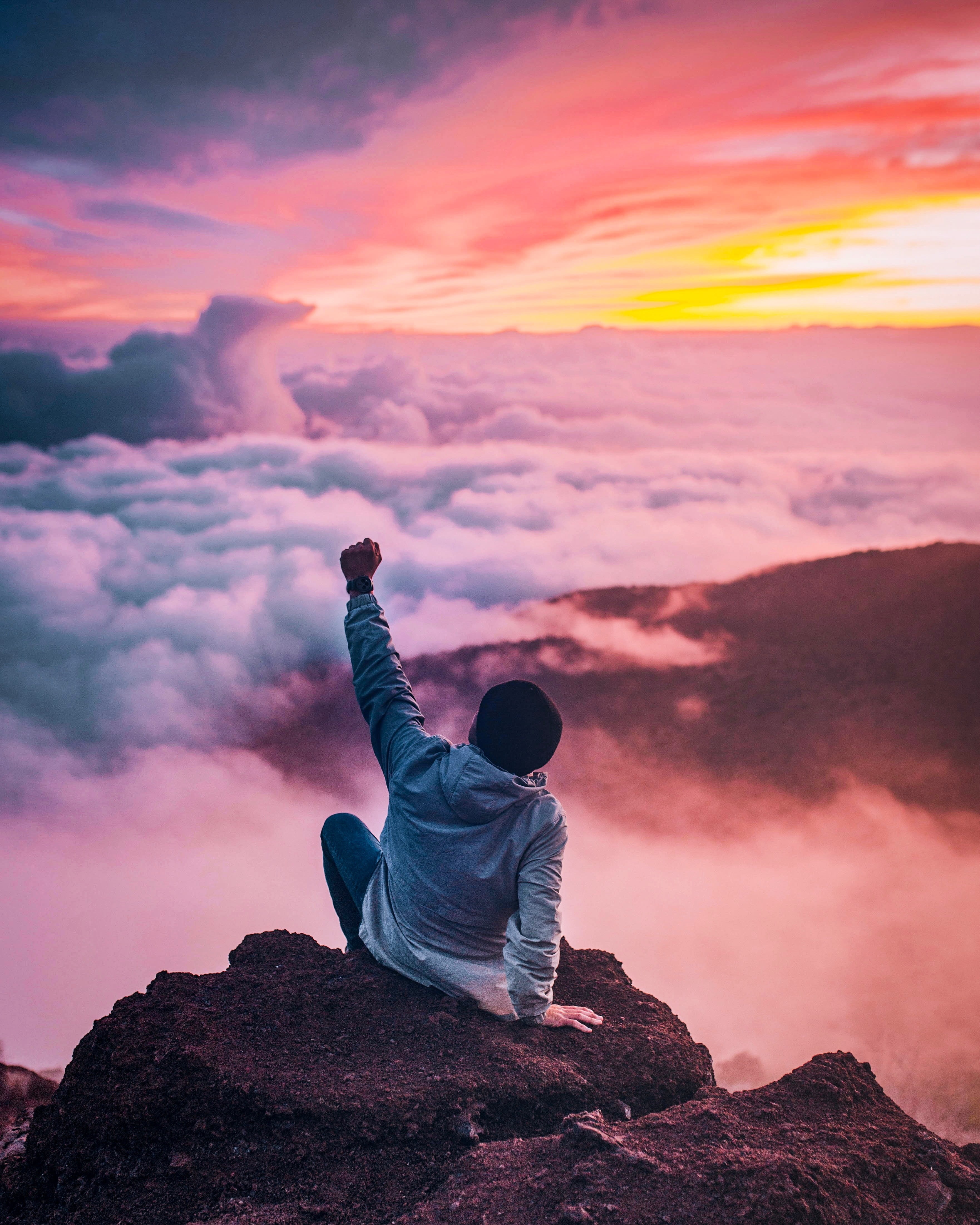 mountain Peak, hiking, rock - Object, tourist, climbing, s, adult, cloudscape, hill, hooded, solitude, men, silhouette, gray, people, clouds, man, adventure, Phone HD Wallpaper