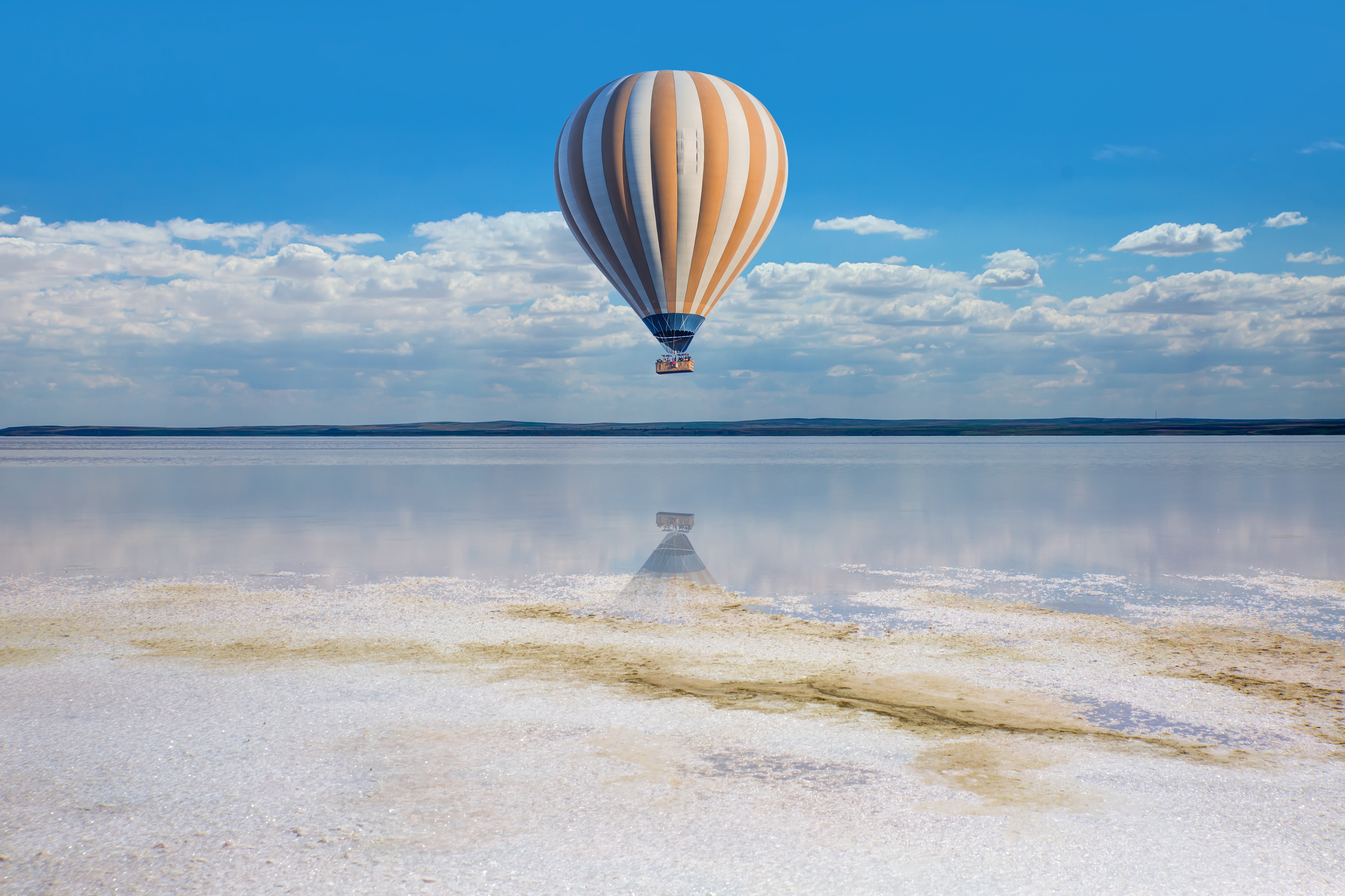 beauty in nature, coastline, lake, colorful, blue, salt, anatolia, balloon, island, cloud - sky, daytime, air, ankara, abstract, dom, tide, wave, flying, HD Wallpaper