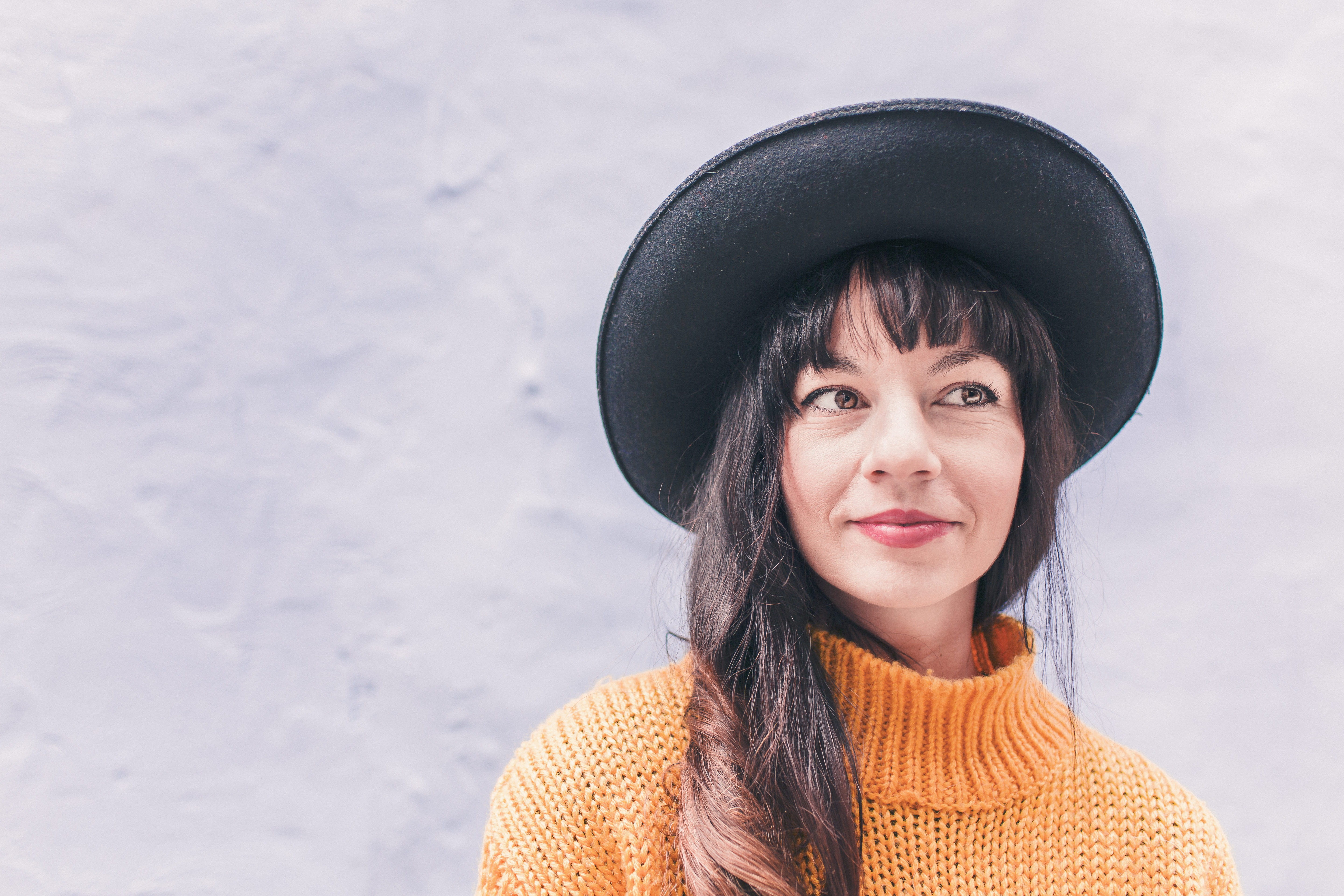 orange, woman, eyes, people, top, girl, smiling, head And Shoulders, front view, portrait, sweater, young, hairstyle, beauty, females, yellow, looking, HD Wallpaper