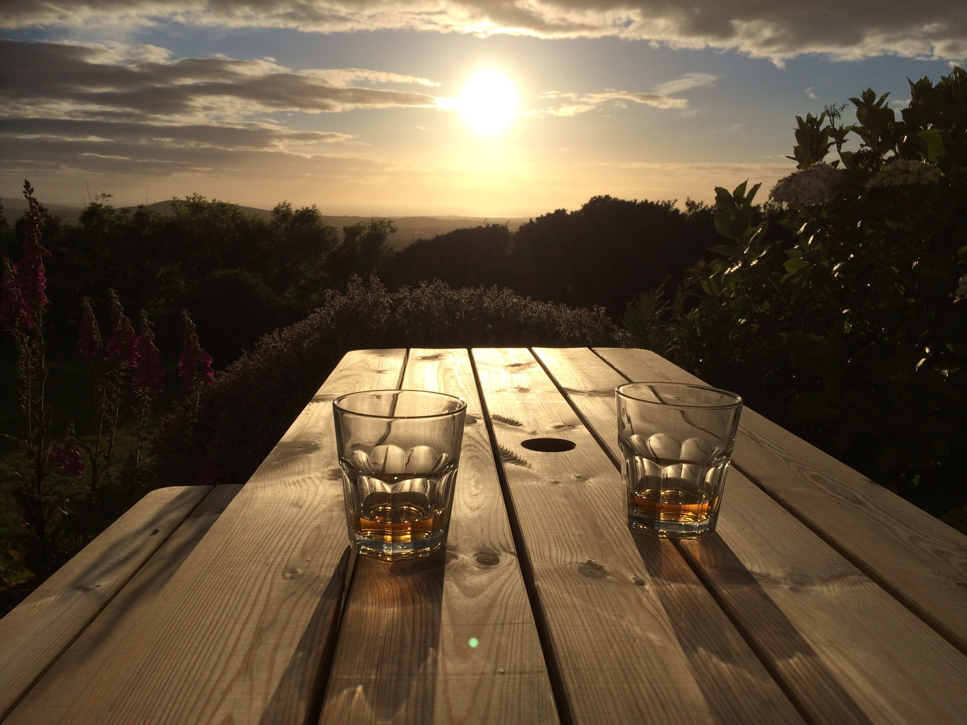 vacation, sunlight, cloud, relaxing, sit, cloud - sky, day, chill, wooden, wood - material, drinking, glass, sunshine, beach, evening, water, light, sunrise, HD Wallpaper