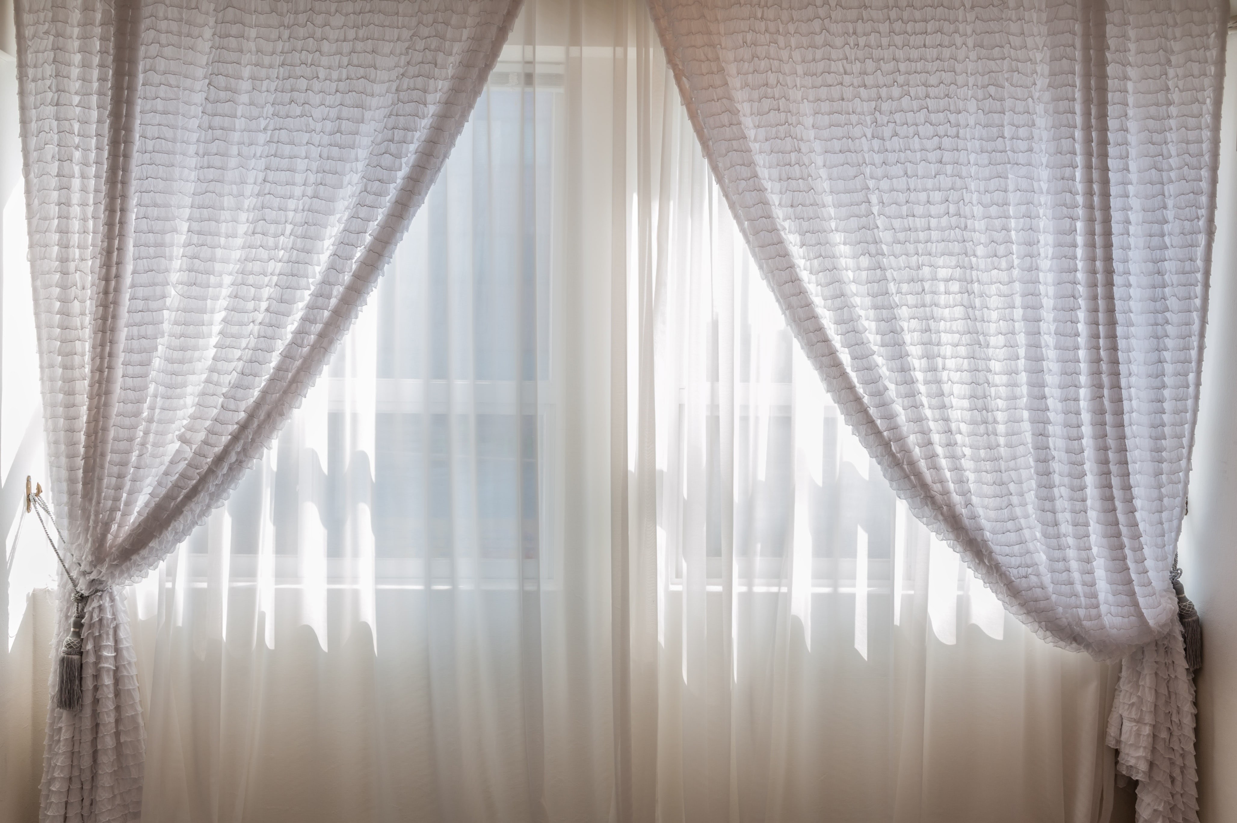nature, 4K, window, domestic Room, elegance, pattern, building, indoors, no people, architecture, hotel, built structure, curtain, light, interior, bed, HD Wallpaper