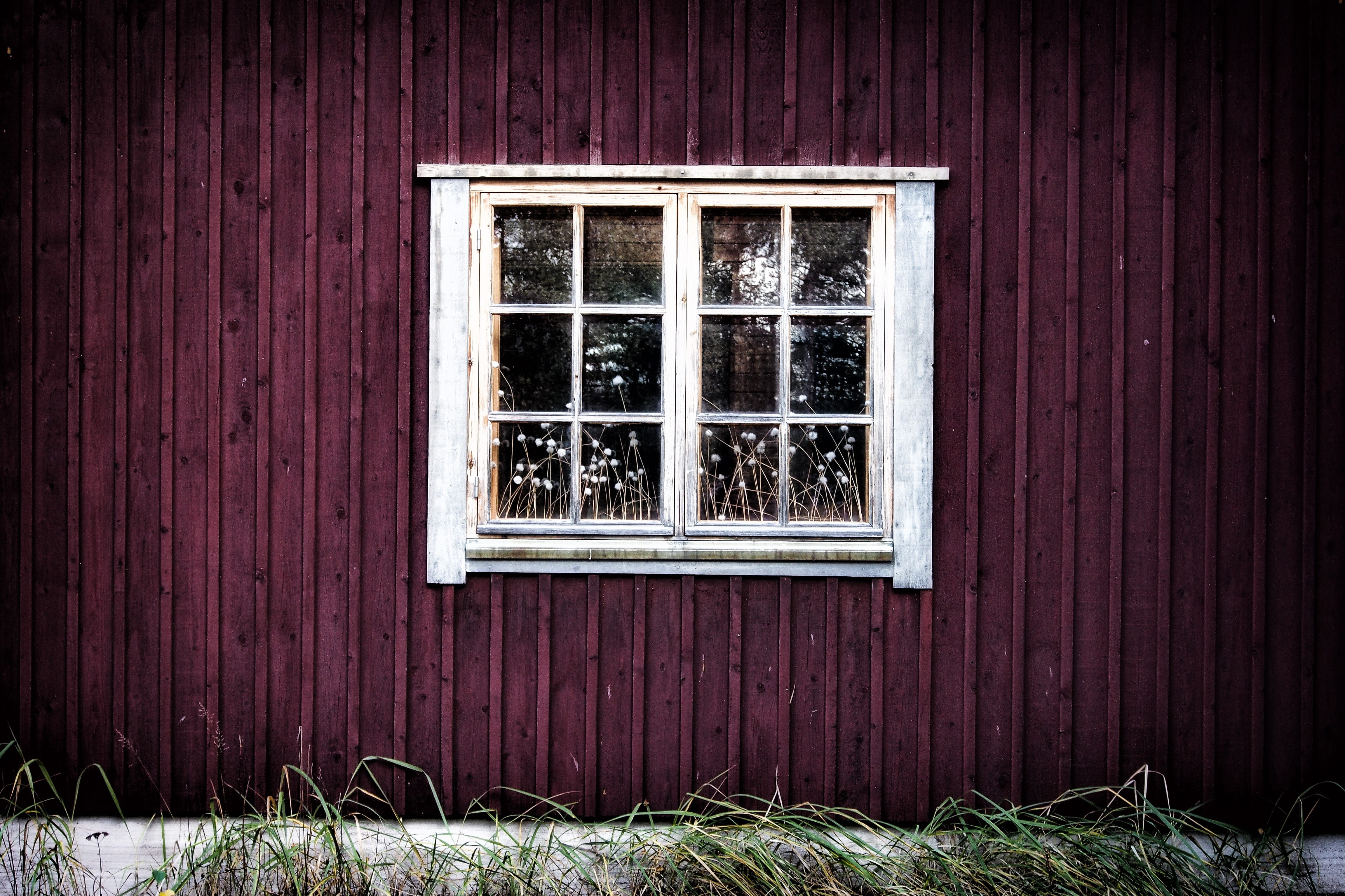 old-fashioned, white, no People, shadow, Building, landscape, outdoors, wood - Material, red, night, day, Old, cottage, closed, House, rural Scene, hut, HD Wallpaper