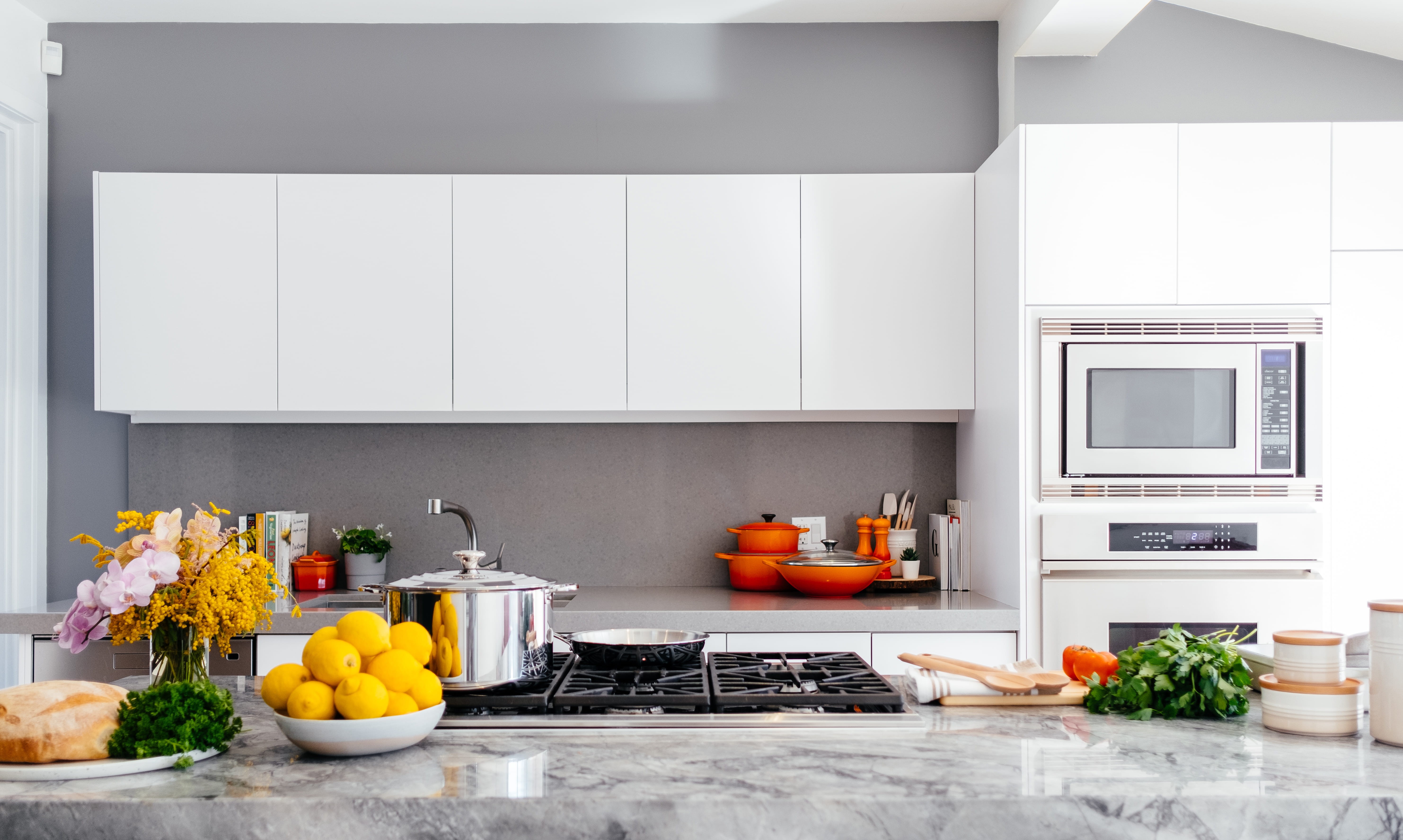 le creuset, home, citrus fruit, microwave, indoors, domestic life, fruit, cooktop, prepare, lemon, orange, food, modern, preparation, no people, domestic kitchen, HD Wallpaper