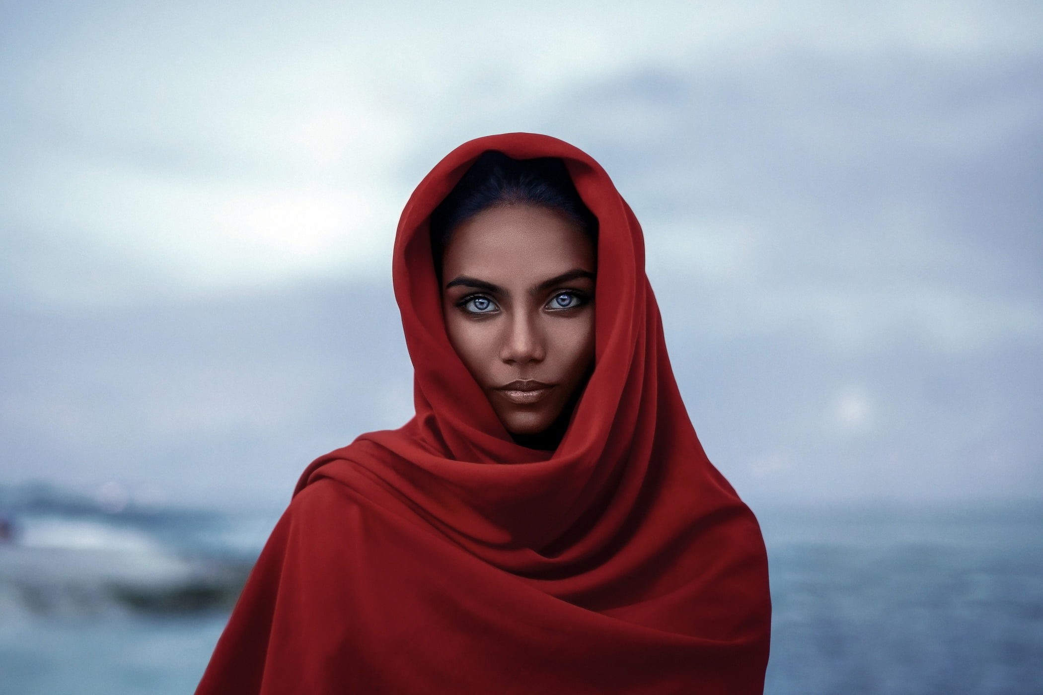 portrait, depth of field, 1080P, face, photo, Model, mouth, lipstick, looking at viewer, ebony, blue eyes, lips, overcast, looking at camera, scarf, girl, HD Wallpaper