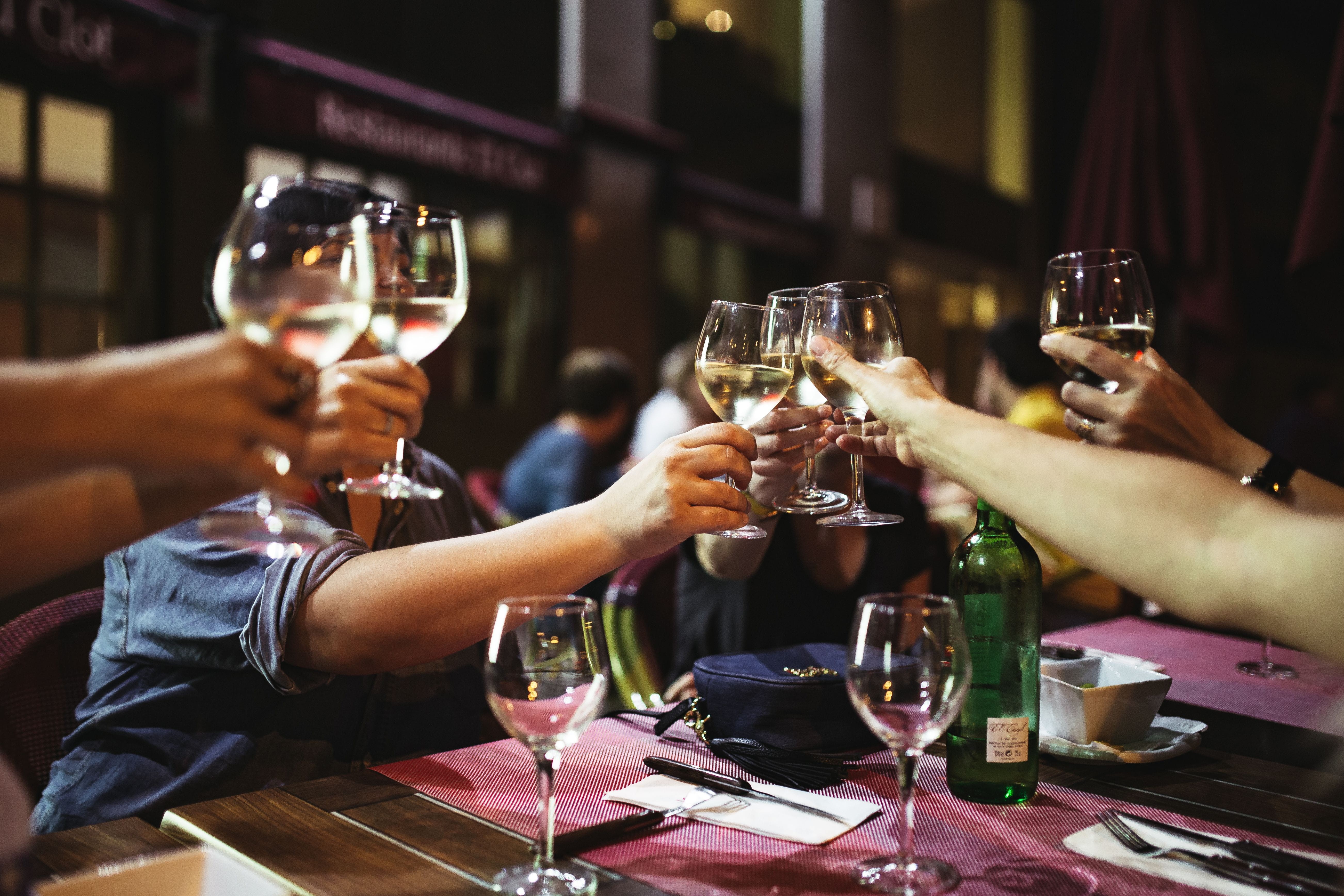 5K, clinking, party, adult, group of people, men, wine, lifestyles, drink, celebratory toast, dinner, table, caucasian Ethnicity, refreshment, women, hand, HD Wallpaper