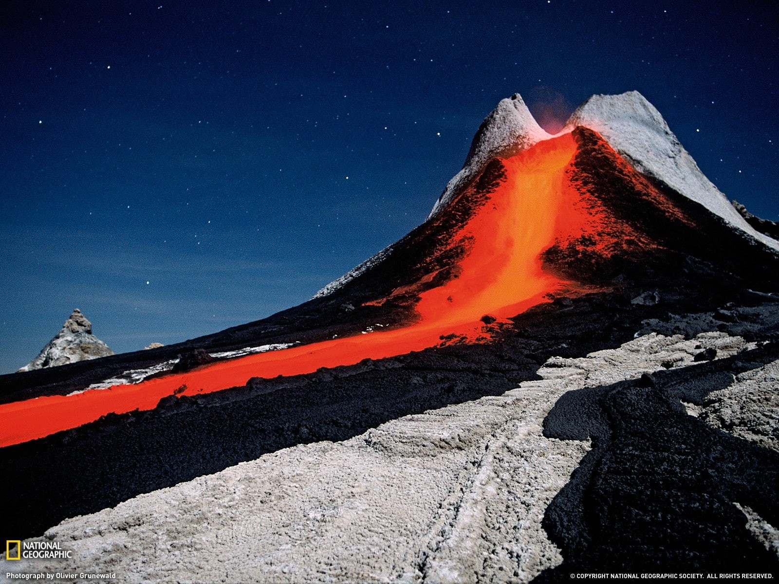 night, beauty in nature, volcanic crater, 720P, power in nature, National Geographic, landscape, mountain peak, mountain, power, active volcano, nature, HD Wallpaper