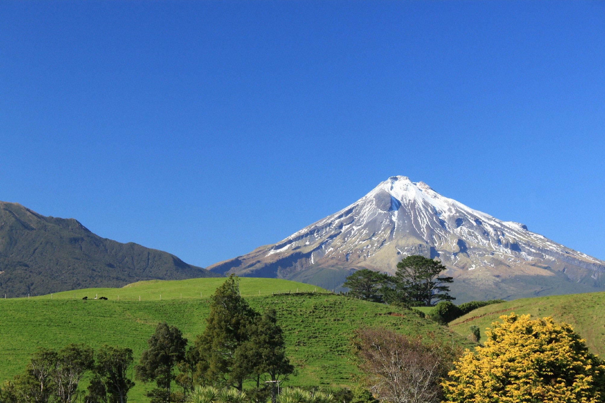 copy space, photography, near, sky, outdoors, new zealand, mountain, scenery, mount taranaki, mountain Peak, wilderness, scenic, mt Fuji, japan, nature, HD Wallpaper