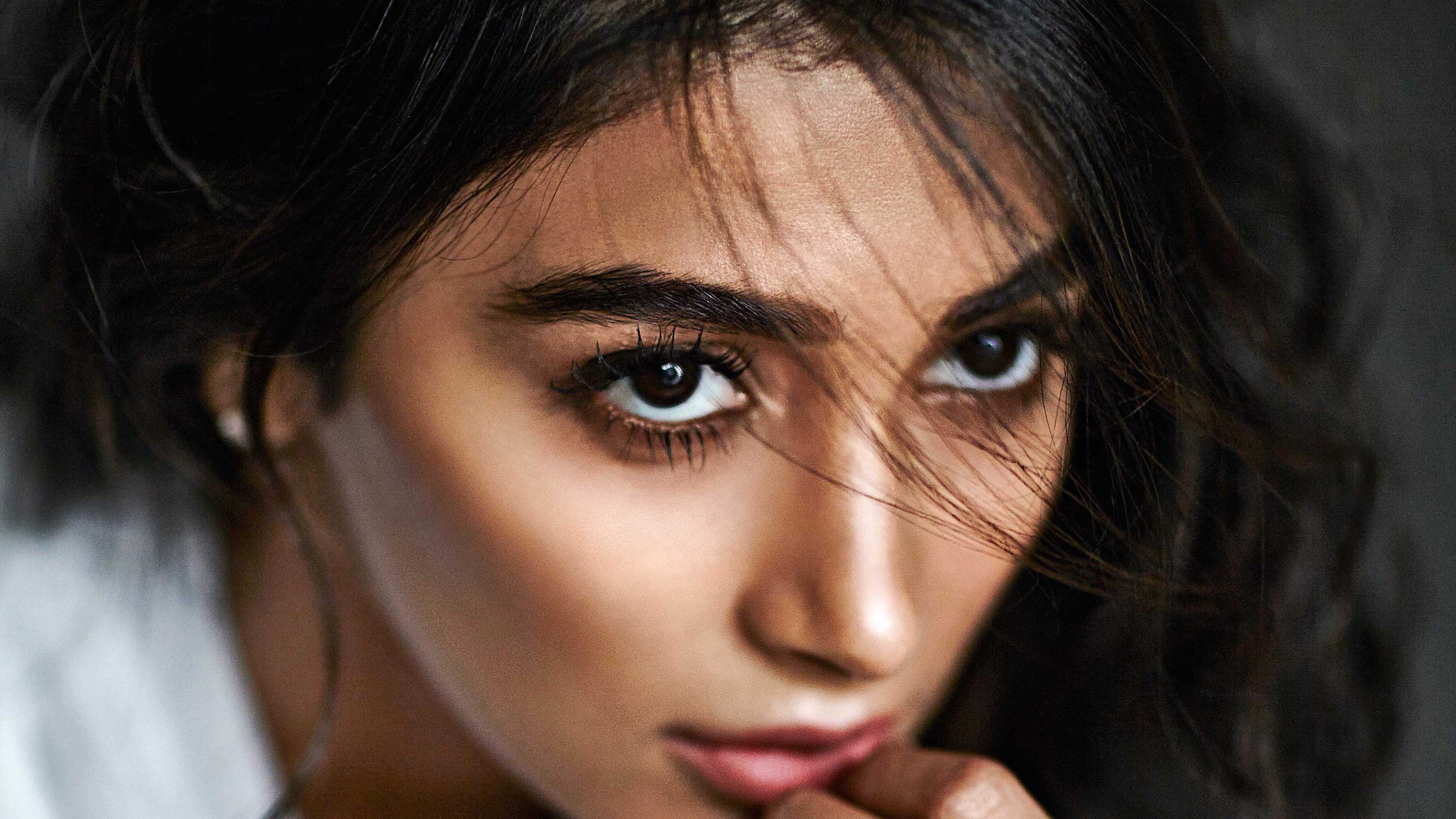 Pooja Hegde, Brunette, 2K, Brown Eyes, Mood, Actresses, Indian, Bollywood, HD Wallpaper