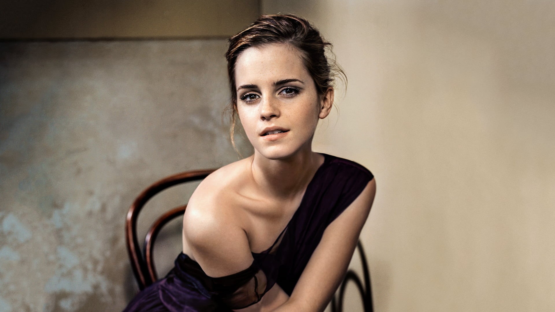 serious, watson, young women, women, emma, contemplation, copy space, one person, beauty, beautiful woman, indoors, fashion, actress, young adult, Emma Watson, HD Wallpaper