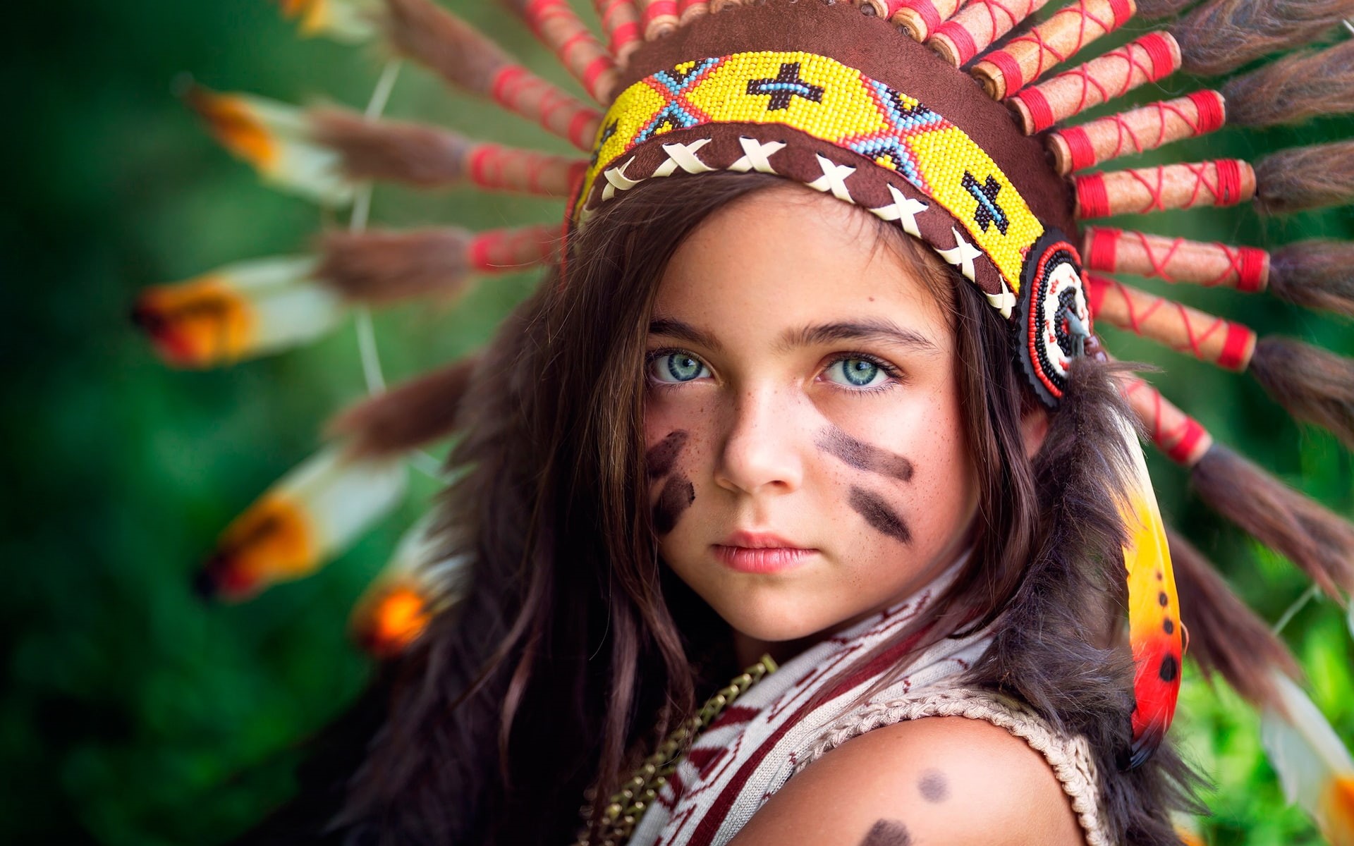 feather, 1080P, little girl, red, little, indian, s, girl, brown, yellow, headdress, HD Wallpaper