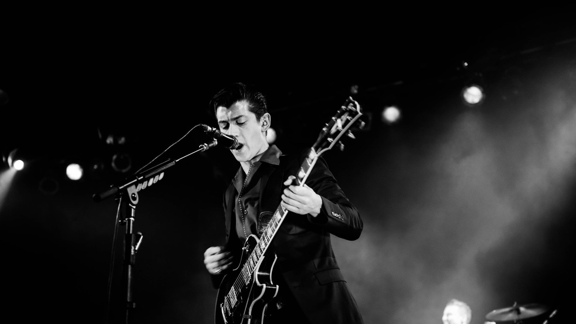 artist, night, performing arts event, Rock Band, musician, popular music concert, stage - performance space, skill, English, nightlife, enjoyment, young adult, HD Wallpaper