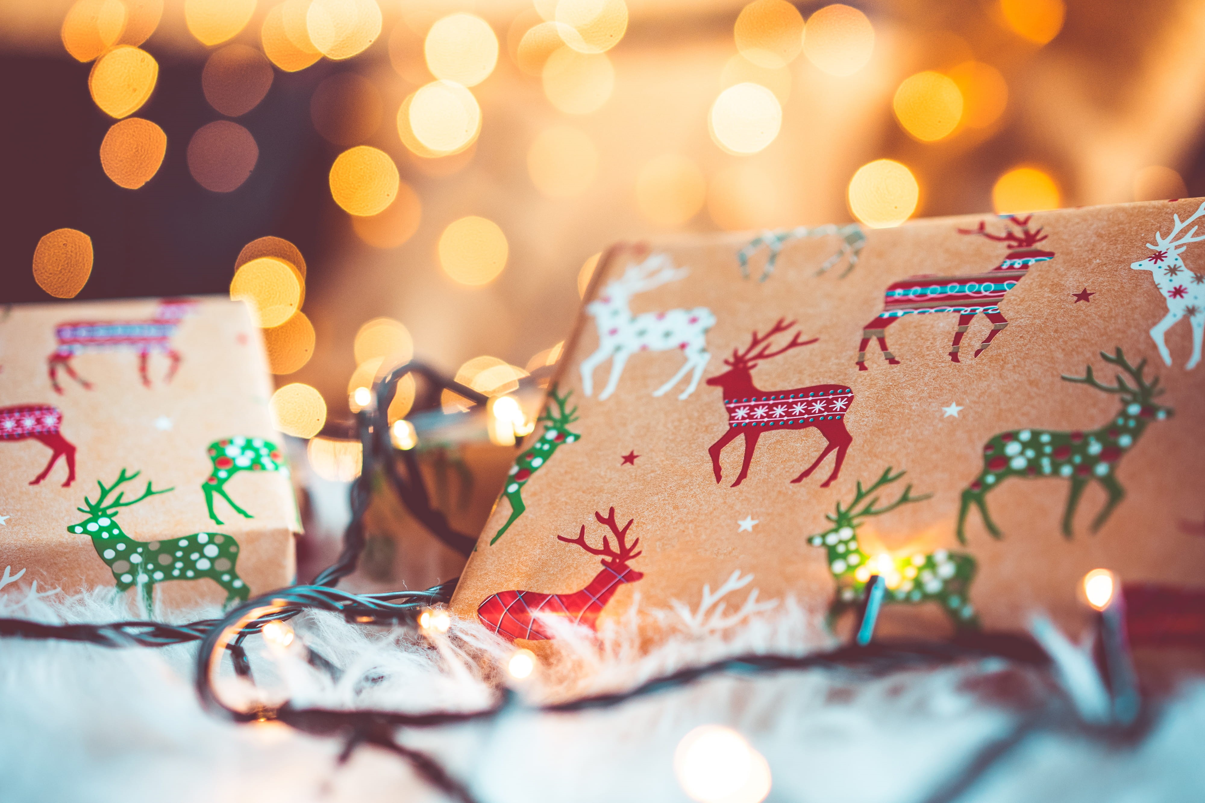 red, temptation, winter, Still Life, backgrounds, sweet food, christmas gifts, fur, holiday - event, season, no People, food and drink, night, close-up, HD Wallpaper