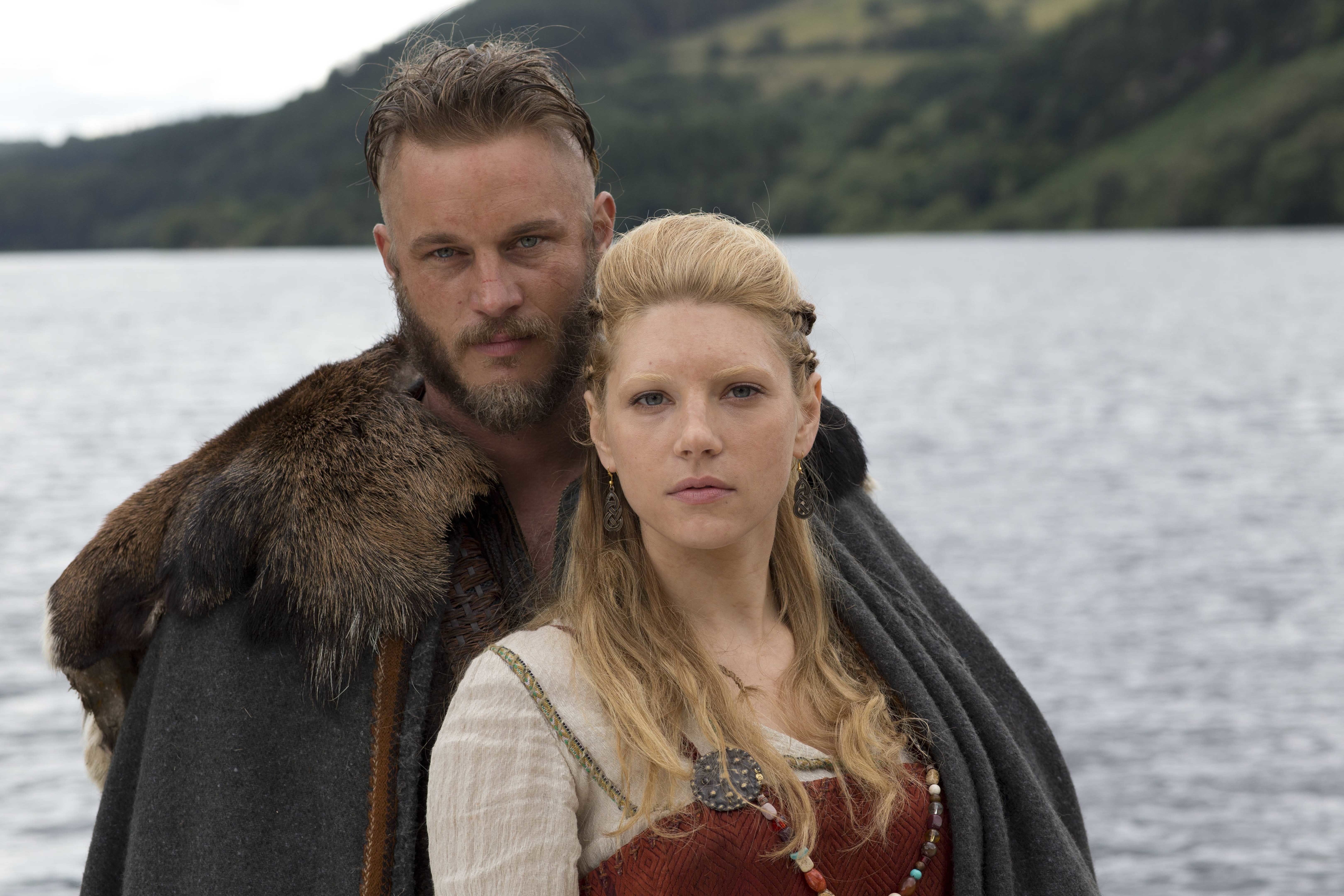 sea, women, the series, young adult, portrait, nature, heterosexual Couple, Travis Fimmel, looking, black, adult, Vikings, leisure Activity, emotion, couple - Relationship, HD Wallpaper
