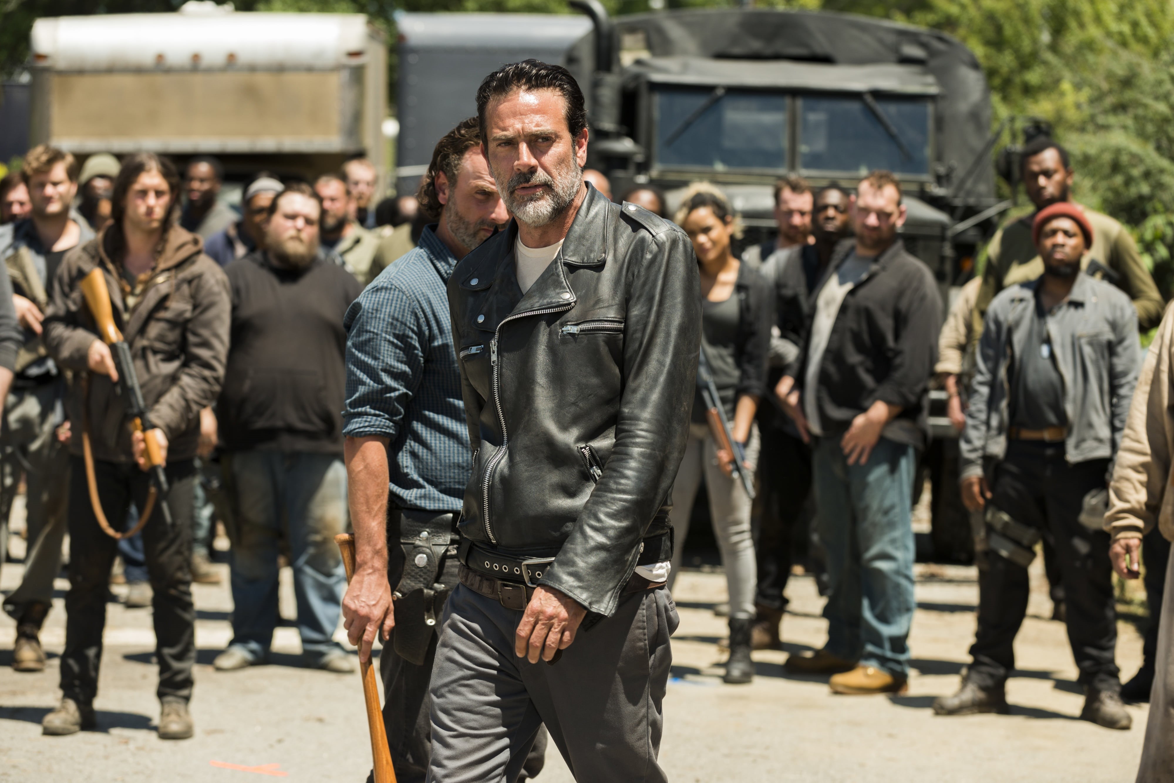 young adult, Jeffrey Dean Morgan, front view, The Walking Dead, crowd, men, architecture, aggression, adult, focus on foreground, standing, group of people, HD Wallpaper