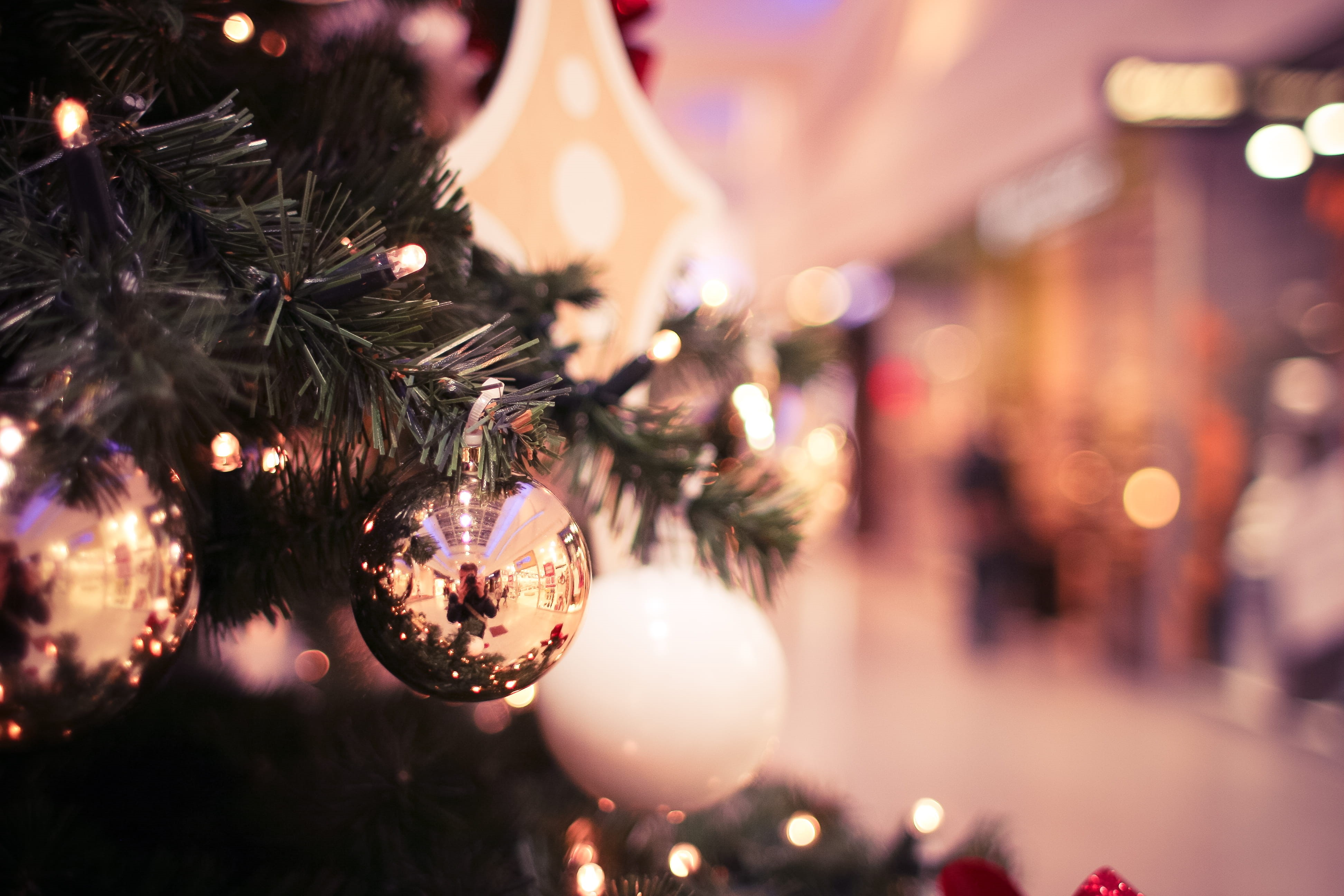 blurred, holiday, christmas bokeh, no people, celebration, close-up, celebration event, 4K, shopping, Shopping Mall, illuminated, defocused, bokeh, winter, HD Wallpaper