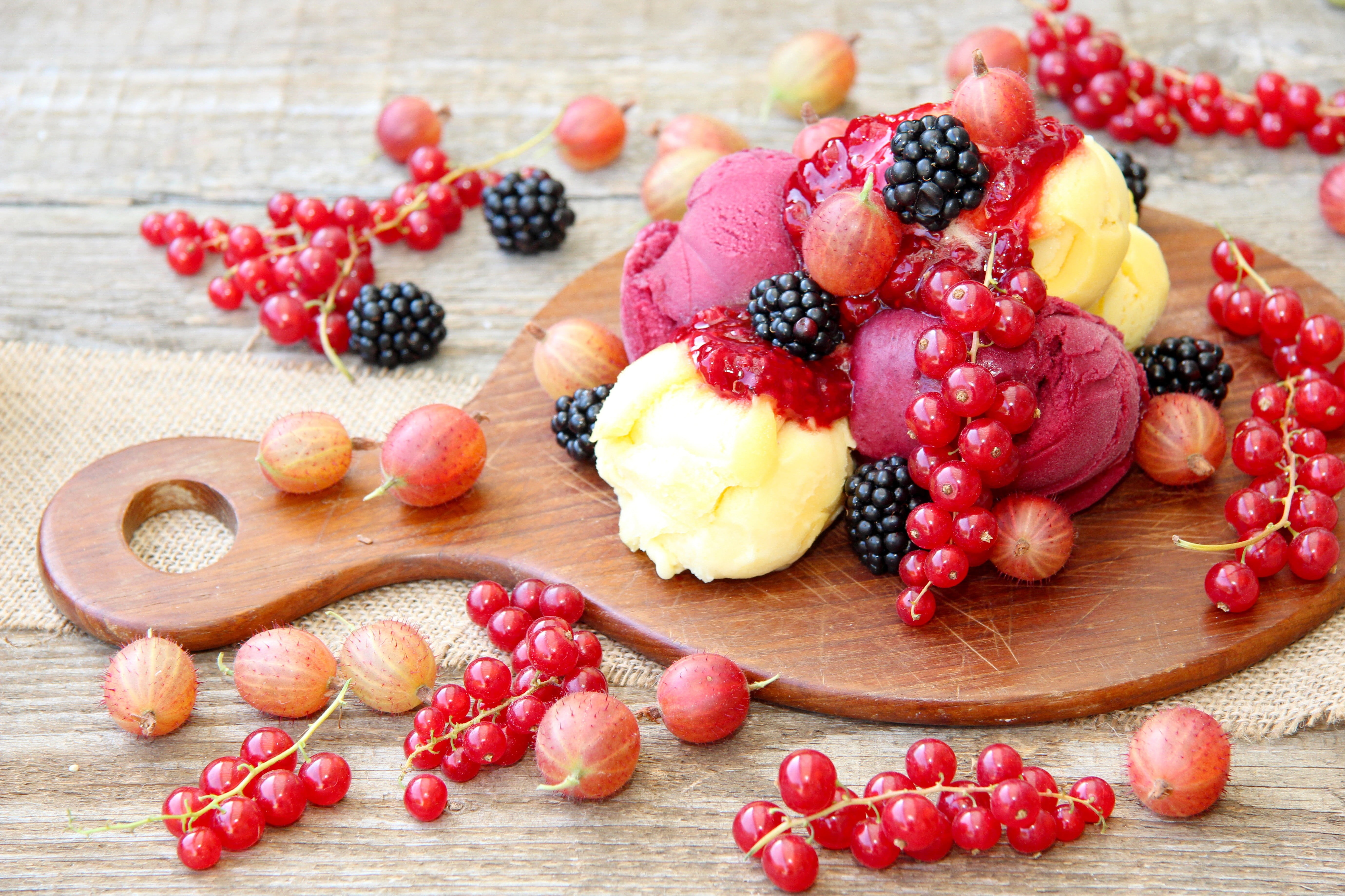 fruits, variation, food and drink, no people, choice, 5K, ice cream, food, blackberry - fruit, red currant, table, berry fruit, sweet, raspberry, freshness, HD Wallpaper