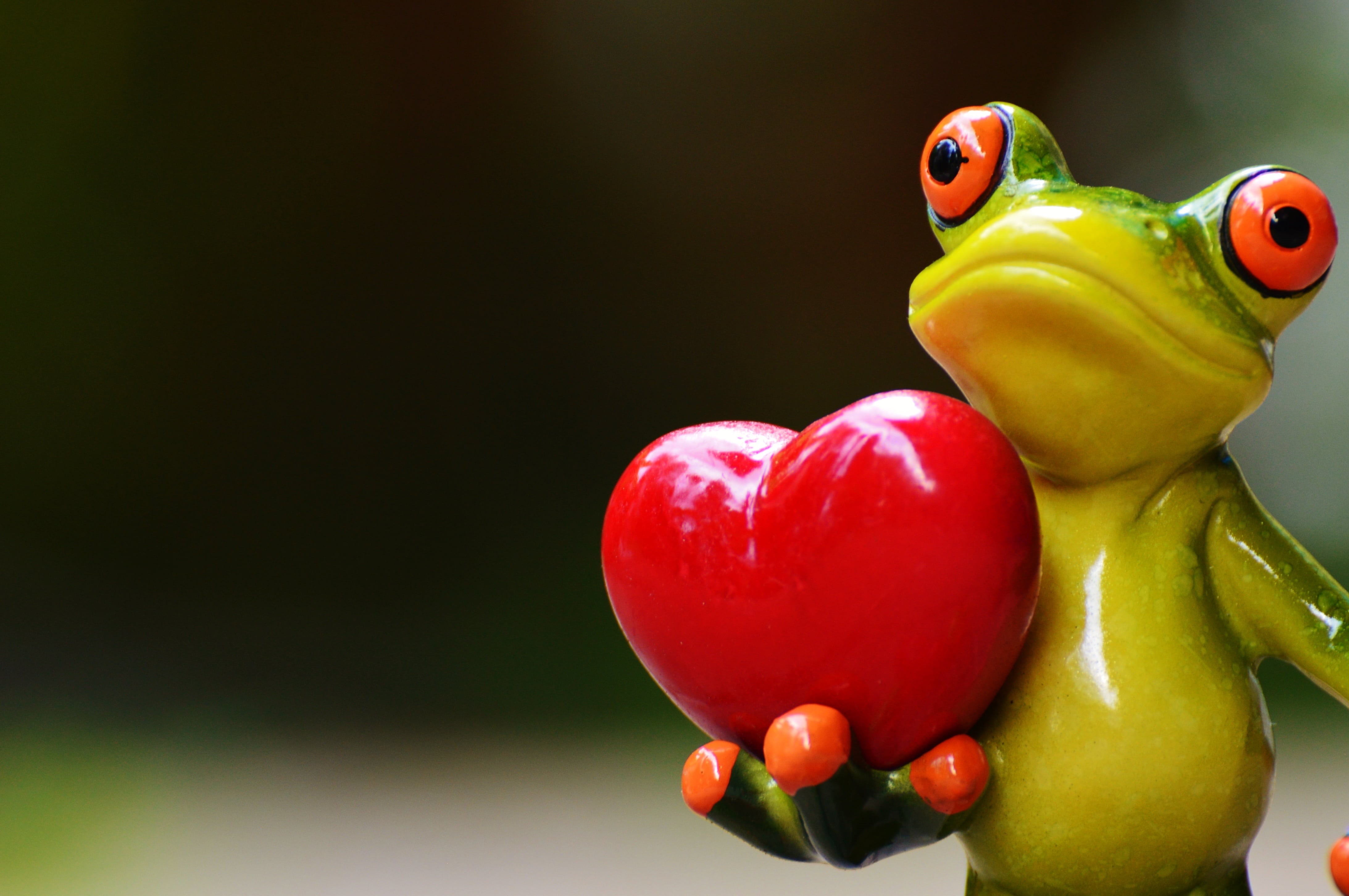 green Color, valentines day, 4K, copy space, ceramic, vegetable, food and drink, freshness, food, figure, yellow, fruit, close-up, red, focus on foreground, HD Wallpaper