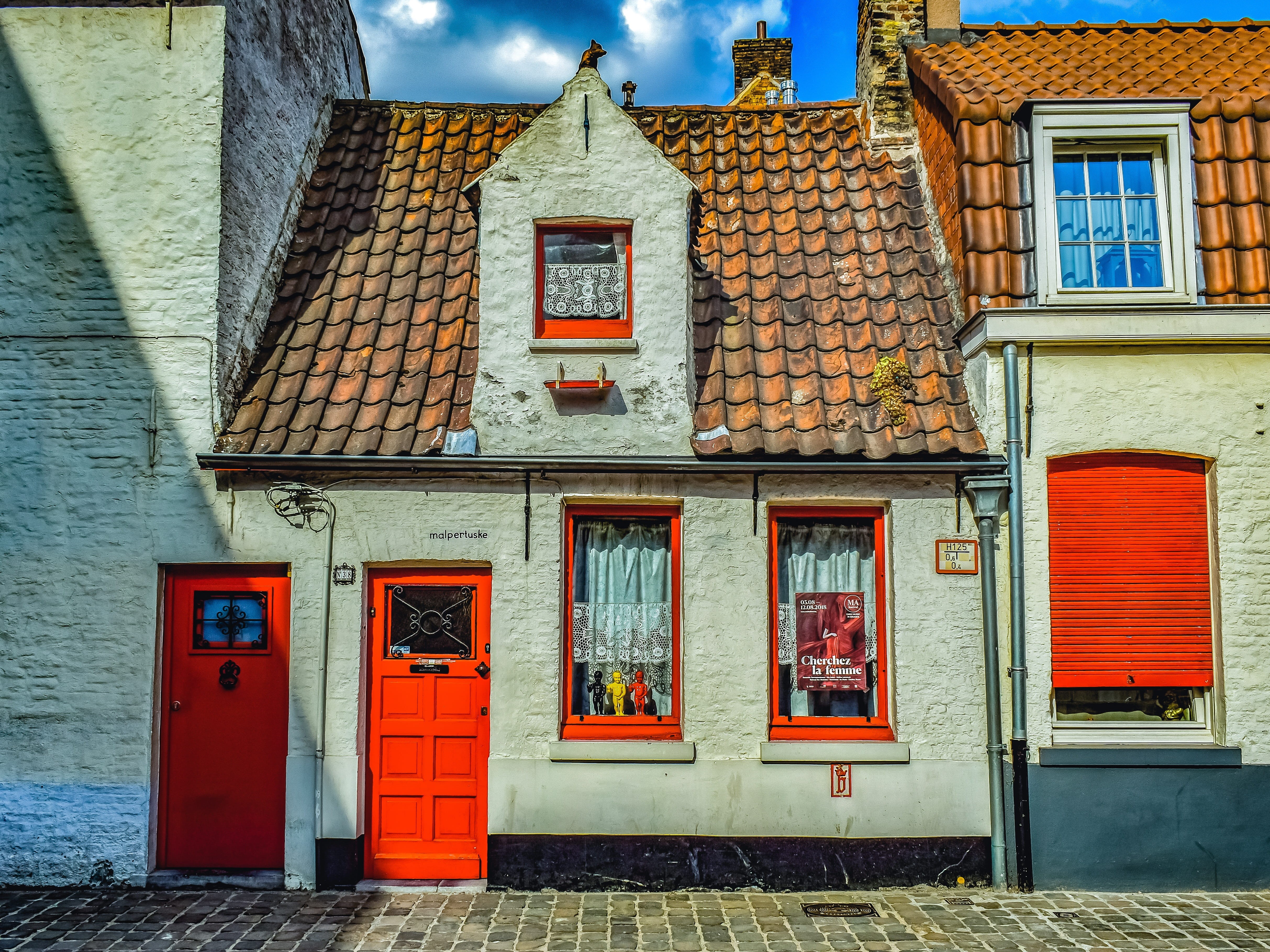 picturesque, closed, house, tourism, glass - material, building exterior, day, residential district, nature, street, facade, historically, entrance, 4K, HD Wallpaper