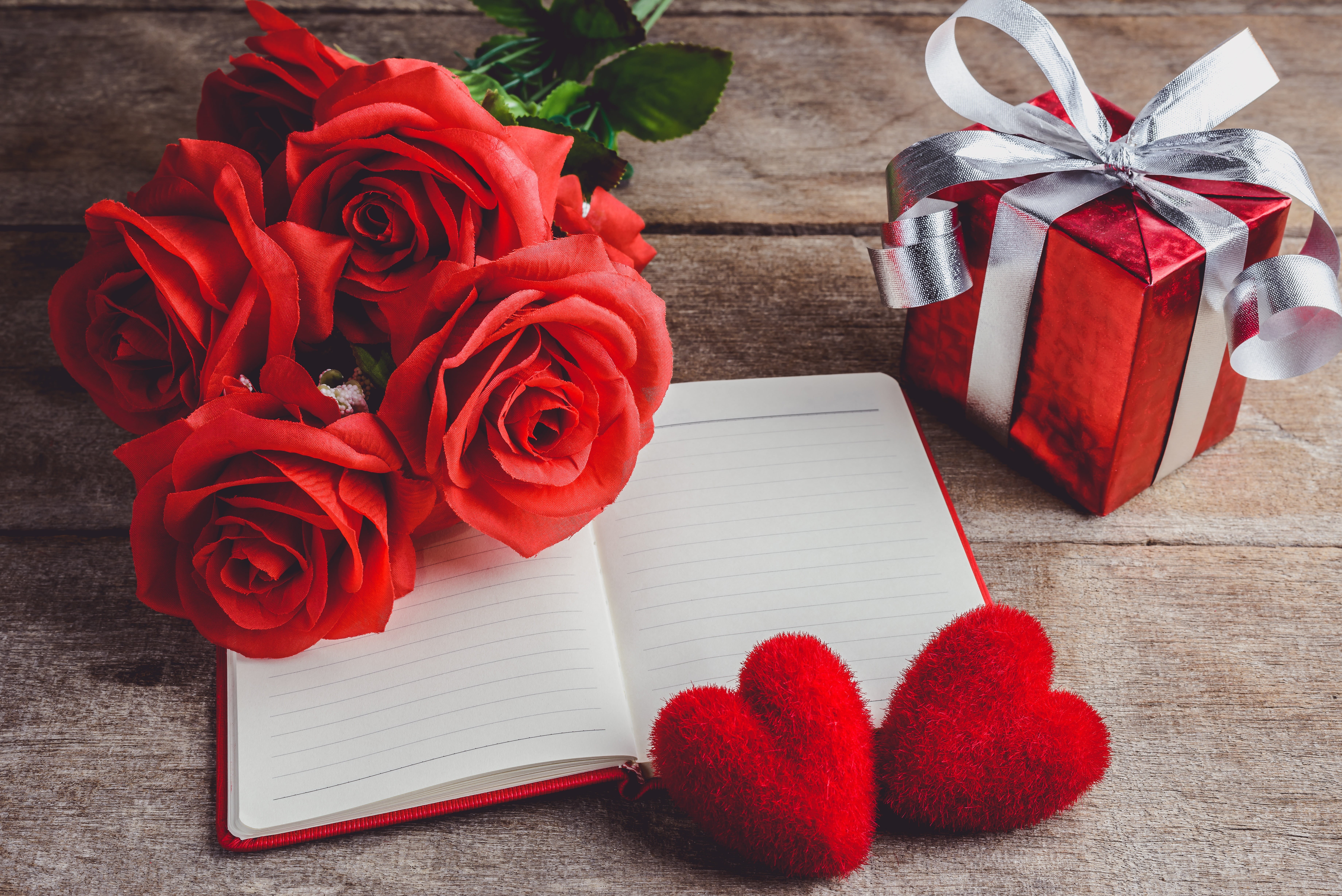 flowers, heart, gift, red, 5K, love, gift box, valentines day, hearts, romantic, roses, HD Wallpaper