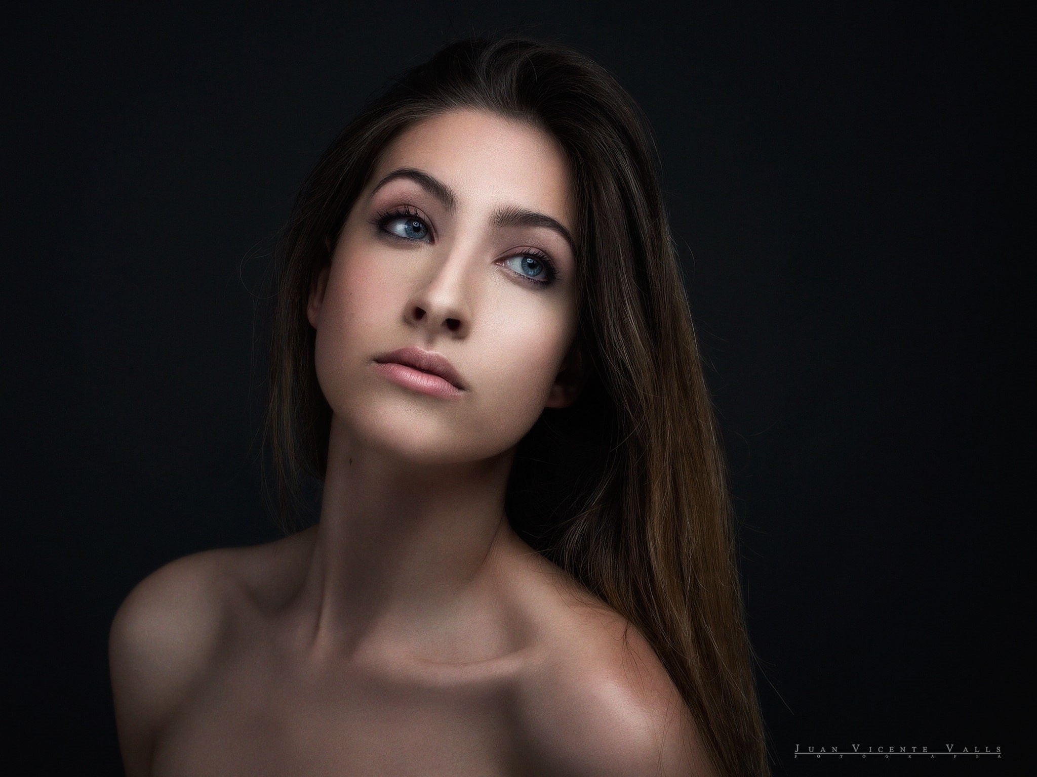 studio shot, adult, beauty, beautiful people, brown hair, simple background, long hair, human face, human hair, hairstyle, indoors, body part, portrait, HD Wallpaper