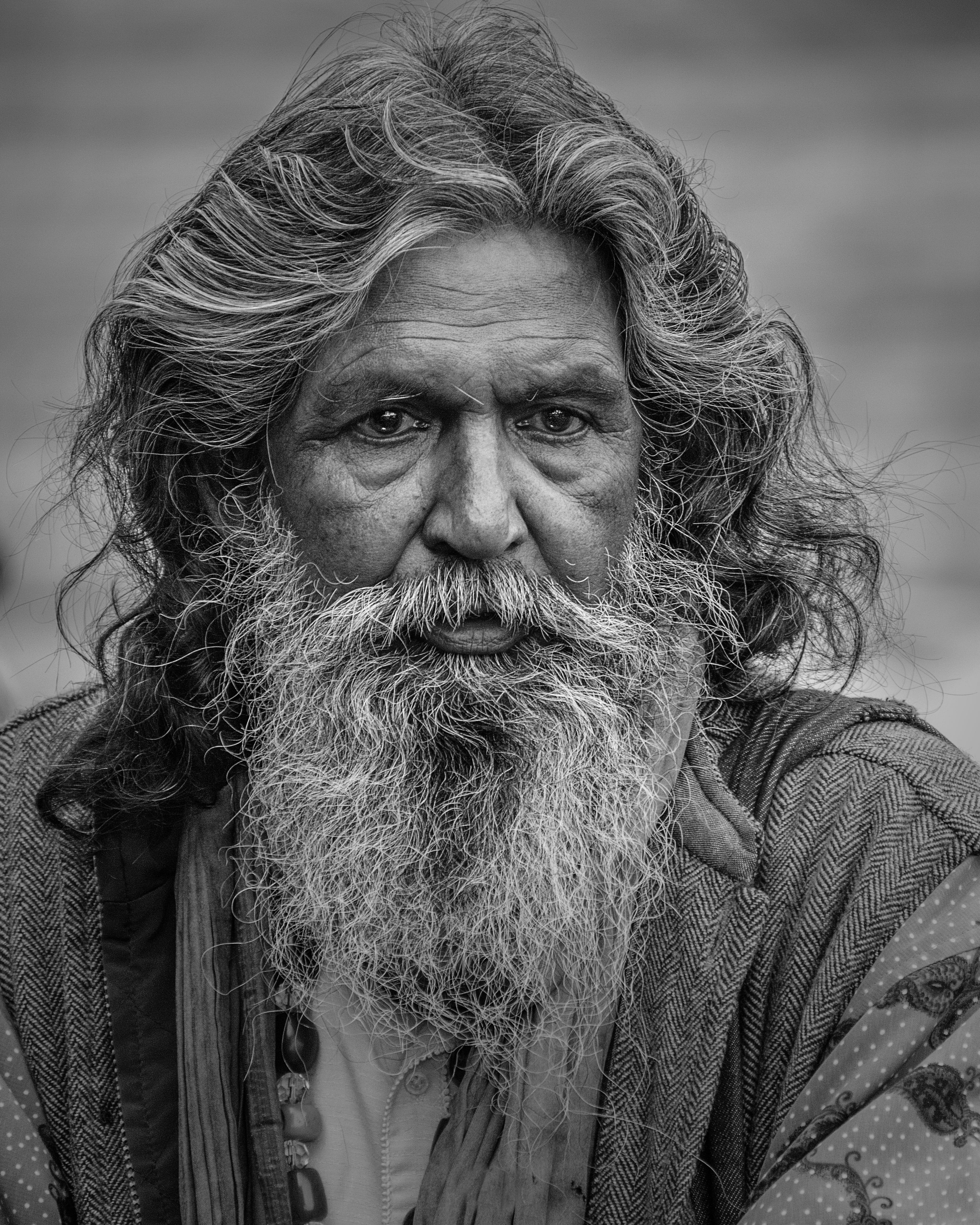 elderly, wear, real people, mature adult, contemplation, lifestyles, portrait, writer, person, hair, robe, beard, mustache, headshot, 4K, black, white, Phone HD Wallpaper