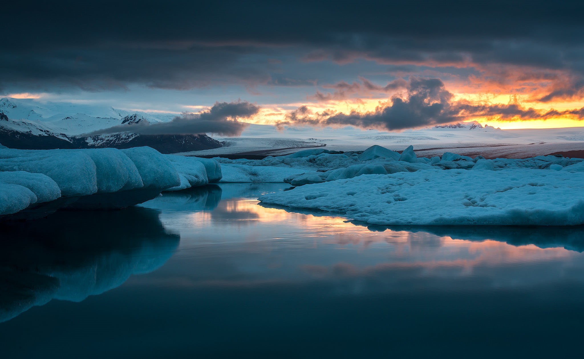 no people, cold temperature, snow, landscape, reflection, sky, environment, frozen, lagoon, tranquility, mountains, 1080P, Iceland, sunset, nature, floating on water, HD Wallpaper