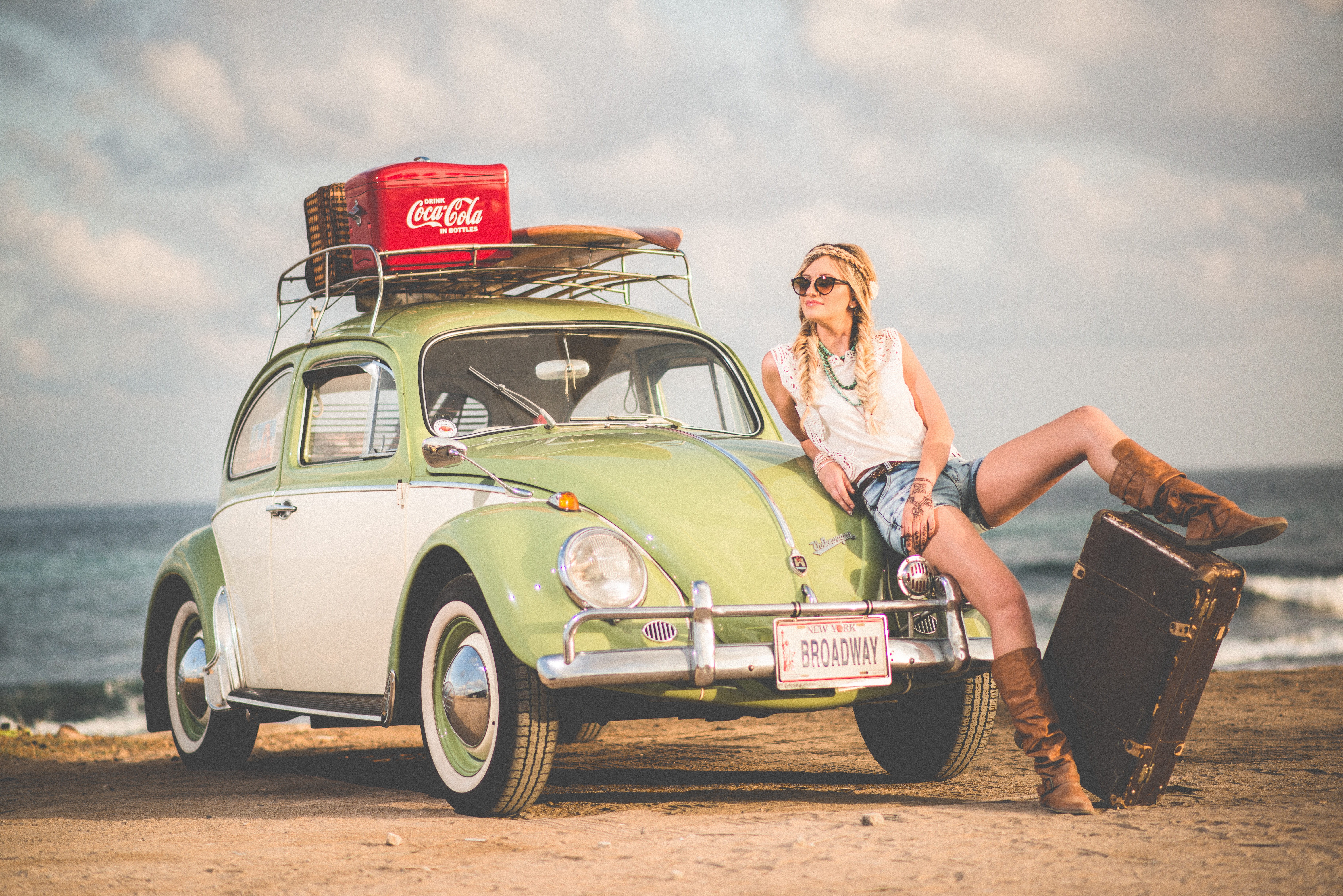retro Styled, adult, casual clothing, young adult, leaning, lifestyles, volkswagen bug, daytime, car, glasses, caucasian Ethnicity, seashore, nature, mode of transportation, HD Wallpaper