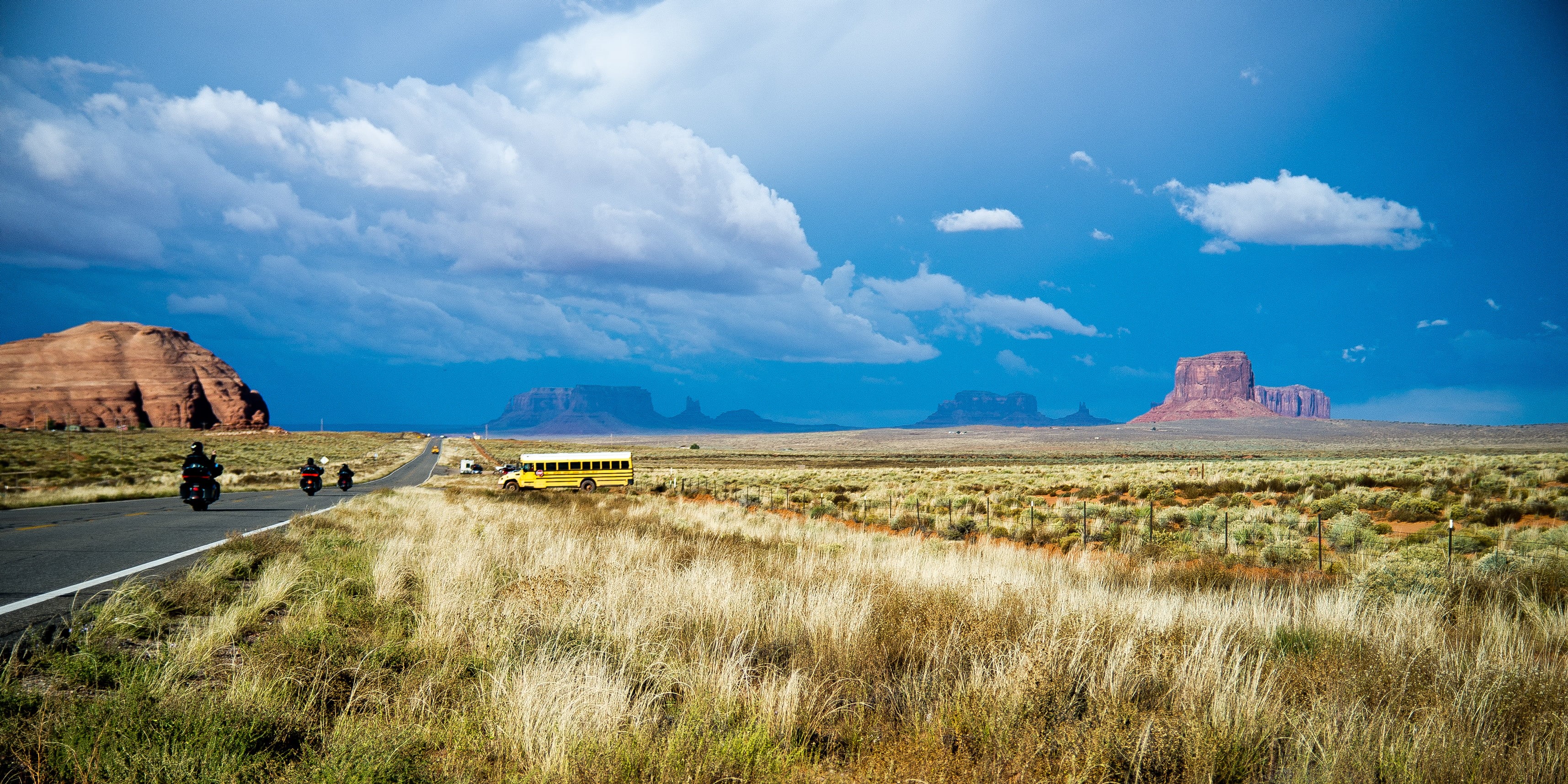 rock - Object, autobús, x100, mesa - Arizona, wild West, navajo, Yellow, utah, person, way, hi-way, sandstone, mesa, north American Tribal Culture, west - Direction, HD Wallpaper