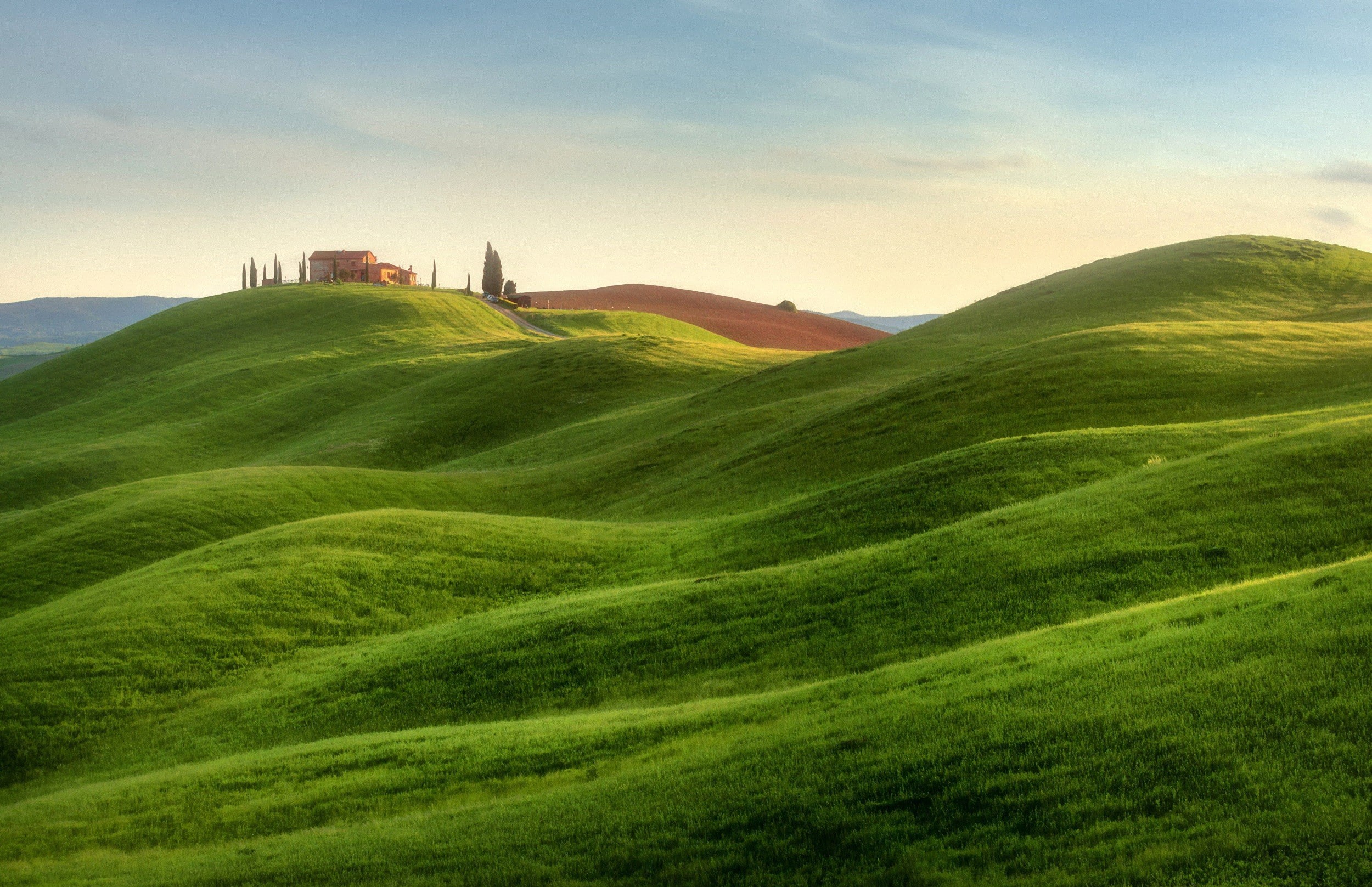 cloud - sky, landscape, environment, nature, Tuscany, outdoors, mountain, built structure, rolling landscape, architecture, building, tranquility, sky, HD Wallpaper
