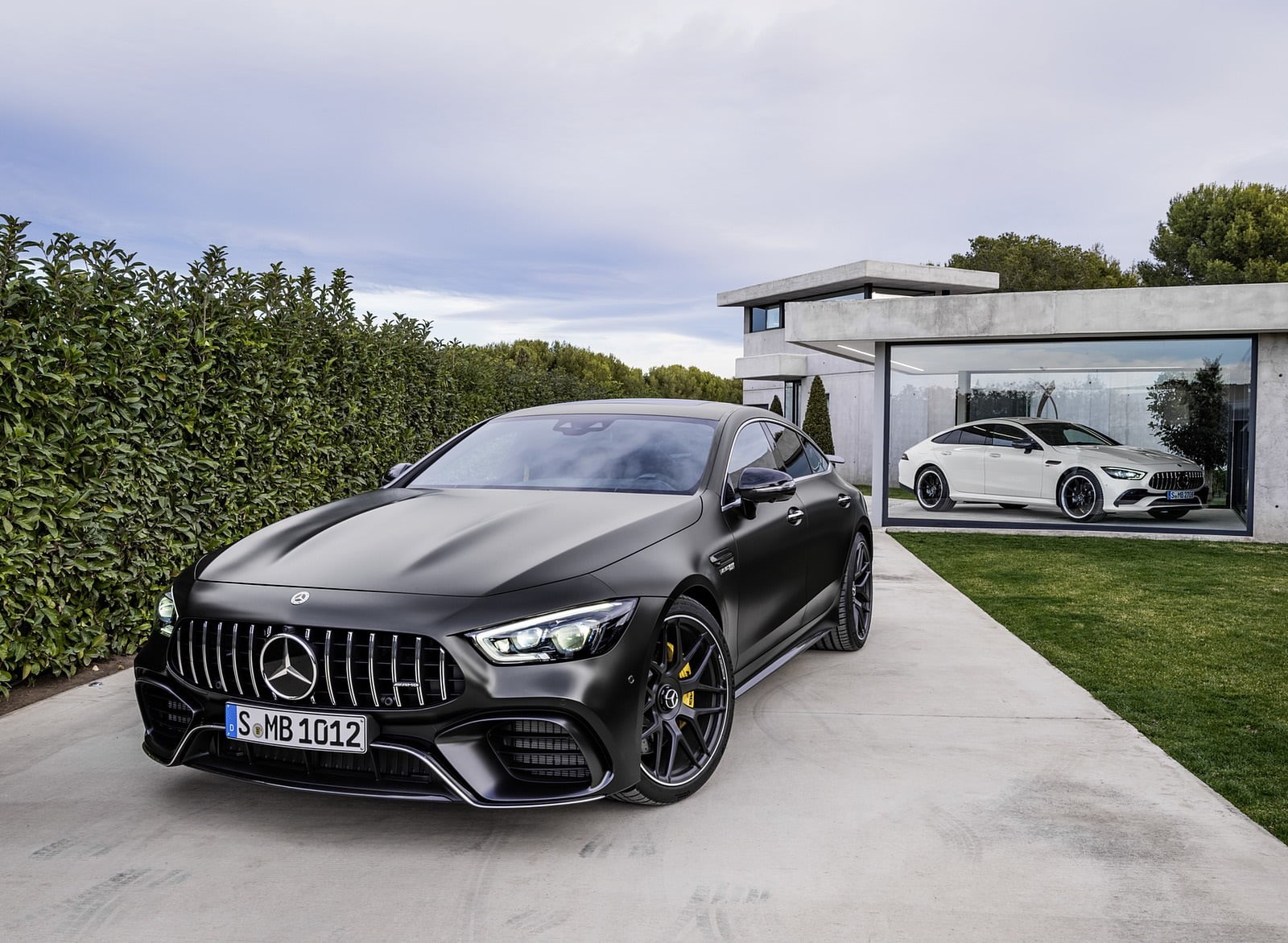 Mercedes-Benz, 720P, luxury cars, vehicle, car, mercedes amg gt 63s, Garage, HD Wallpaper