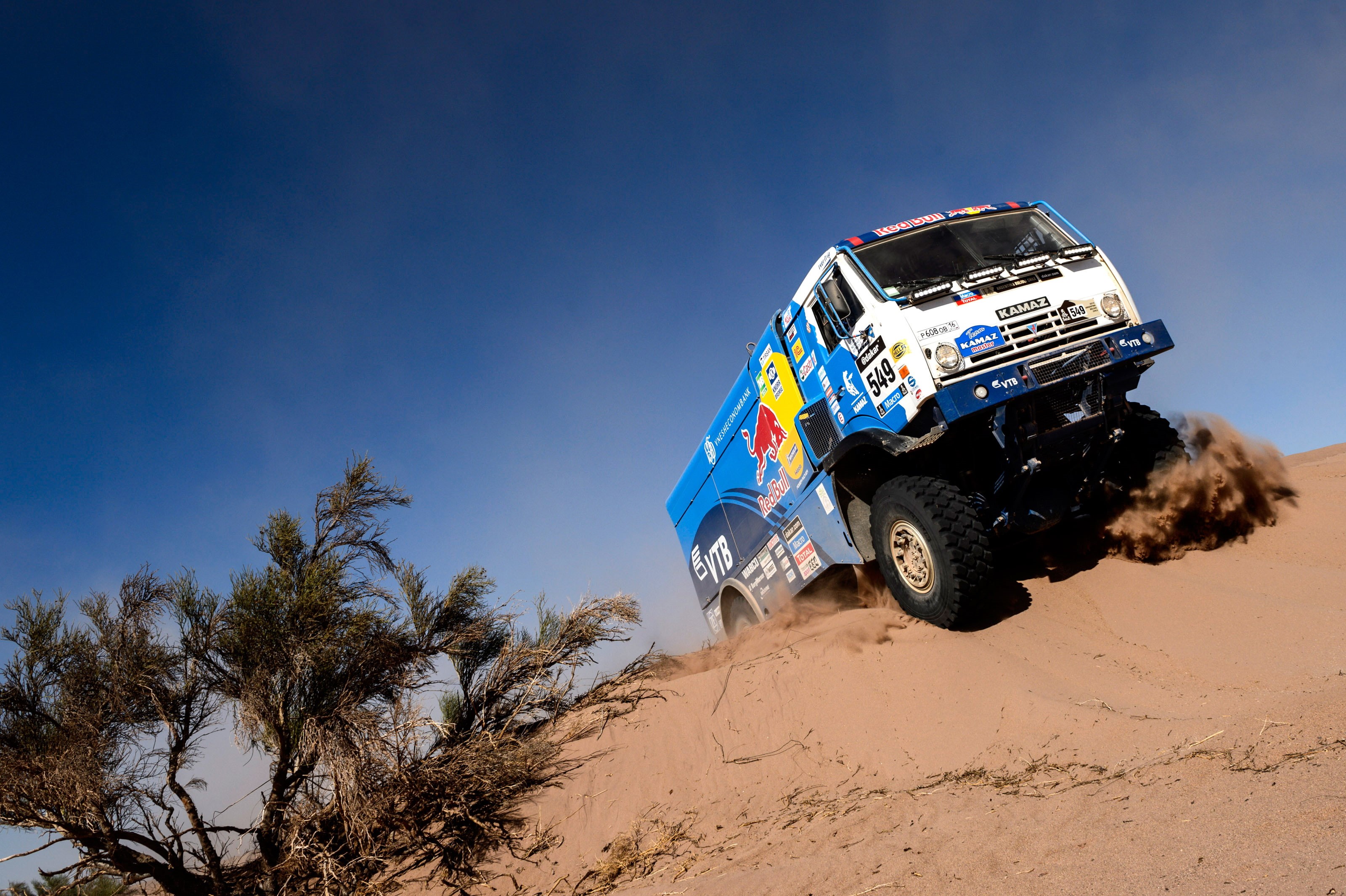 clear sky, red bull, road, land vehicle, transportation, off-road vehicle, arid climate, climate, car, outdoors, blue, mode of transportation, motor vehicle, HD Wallpaper