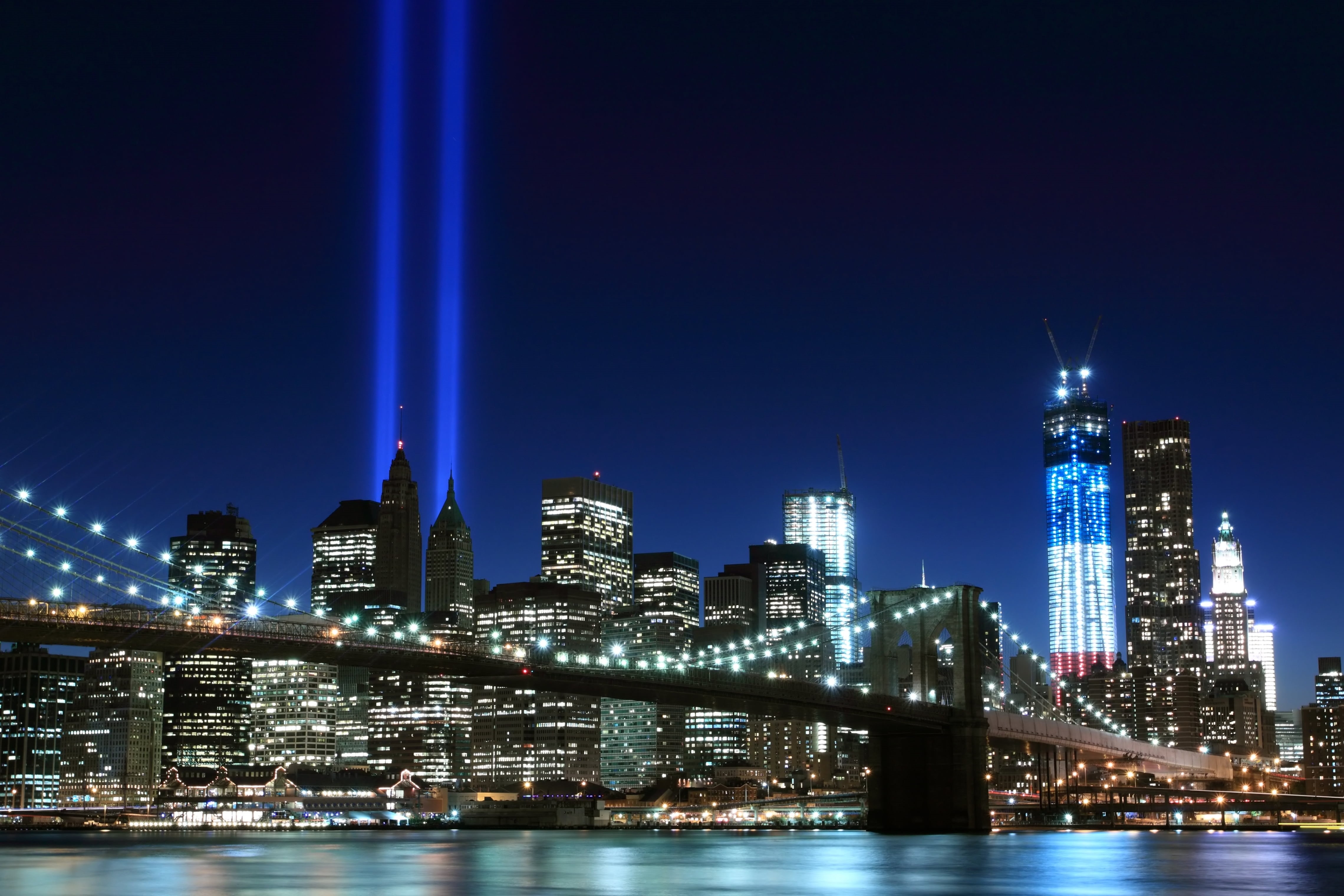 east River, tower, sky, water, hudson River, building, blue, connection, lighting Equipment, financial District, office Building, cityscape, new York City, HD Wallpaper