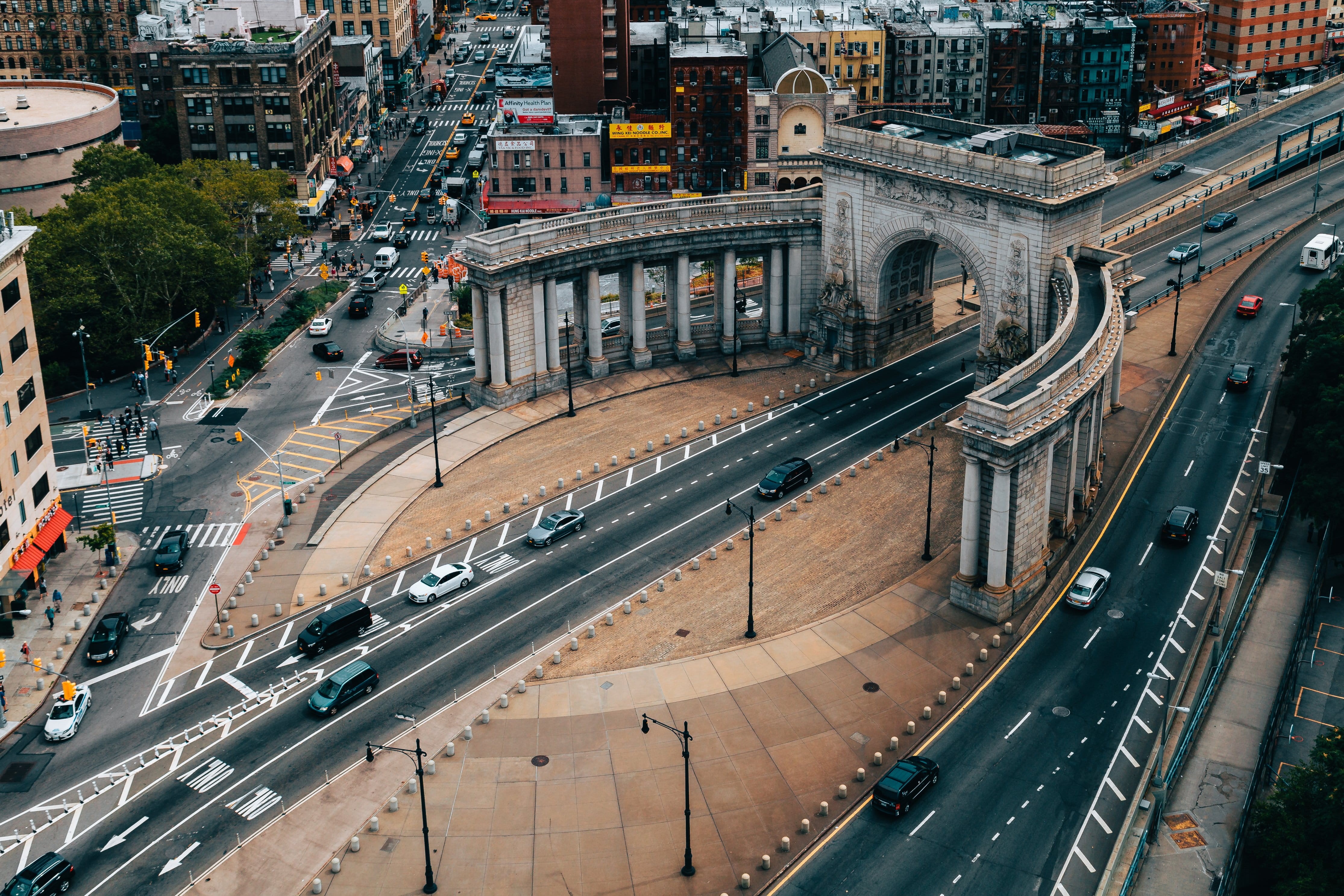 Urban Life, high angle view, mode of transportation, bridge, motion, road marking, USA, track, bridge - man made structure, traffic, outdoors, city street, HD Wallpaper