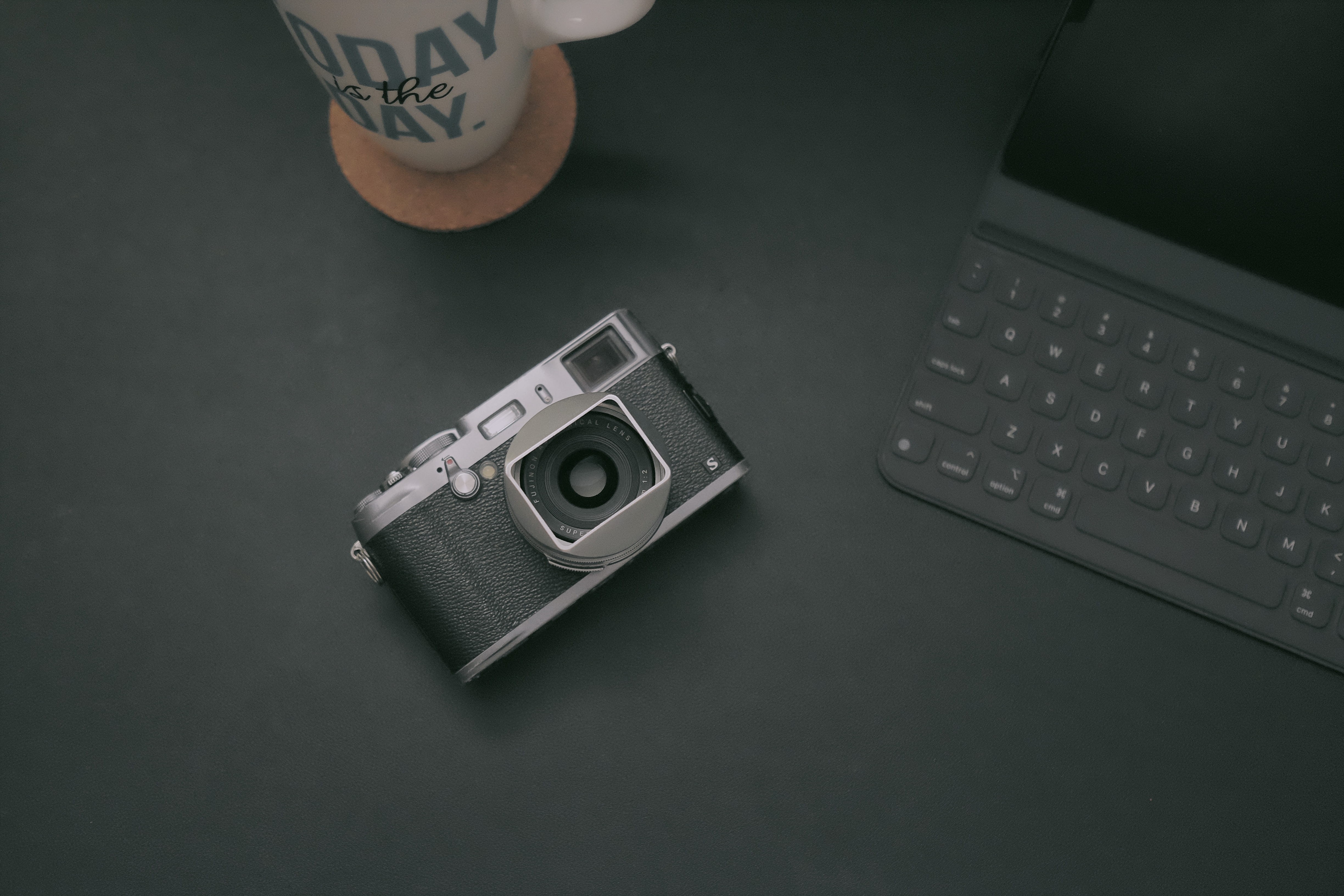 directly above, retro, photographic equipment, pc, black, case, photographing, communication, computer equipment, computer hardware, minimal, analog, office, HD Wallpaper