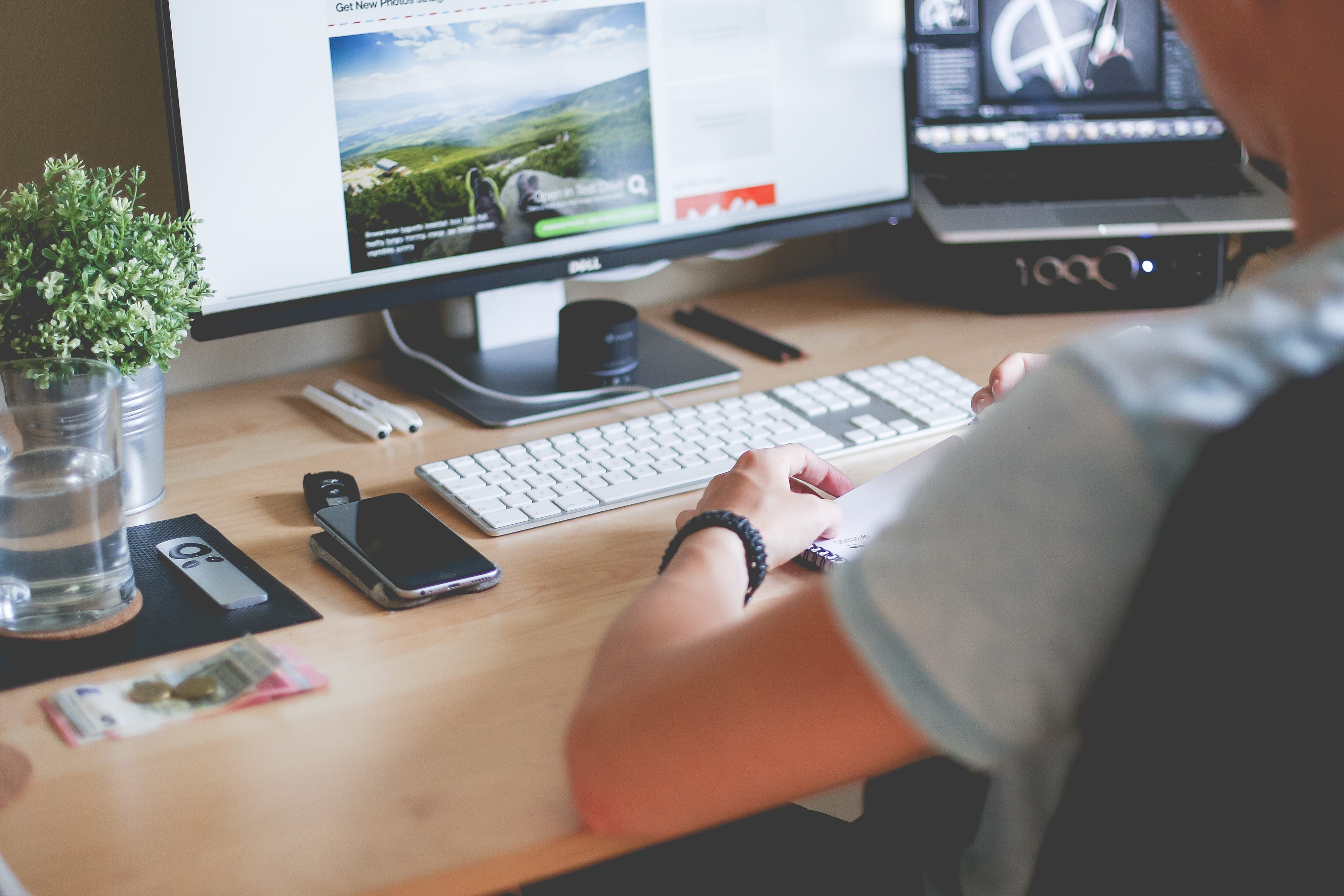 4K, hand, computer, working, furniture, communication, adult, computer Monitor, business Person, human Hand, Man, computer Keyboard, internet, businesswoman, HD Wallpaper