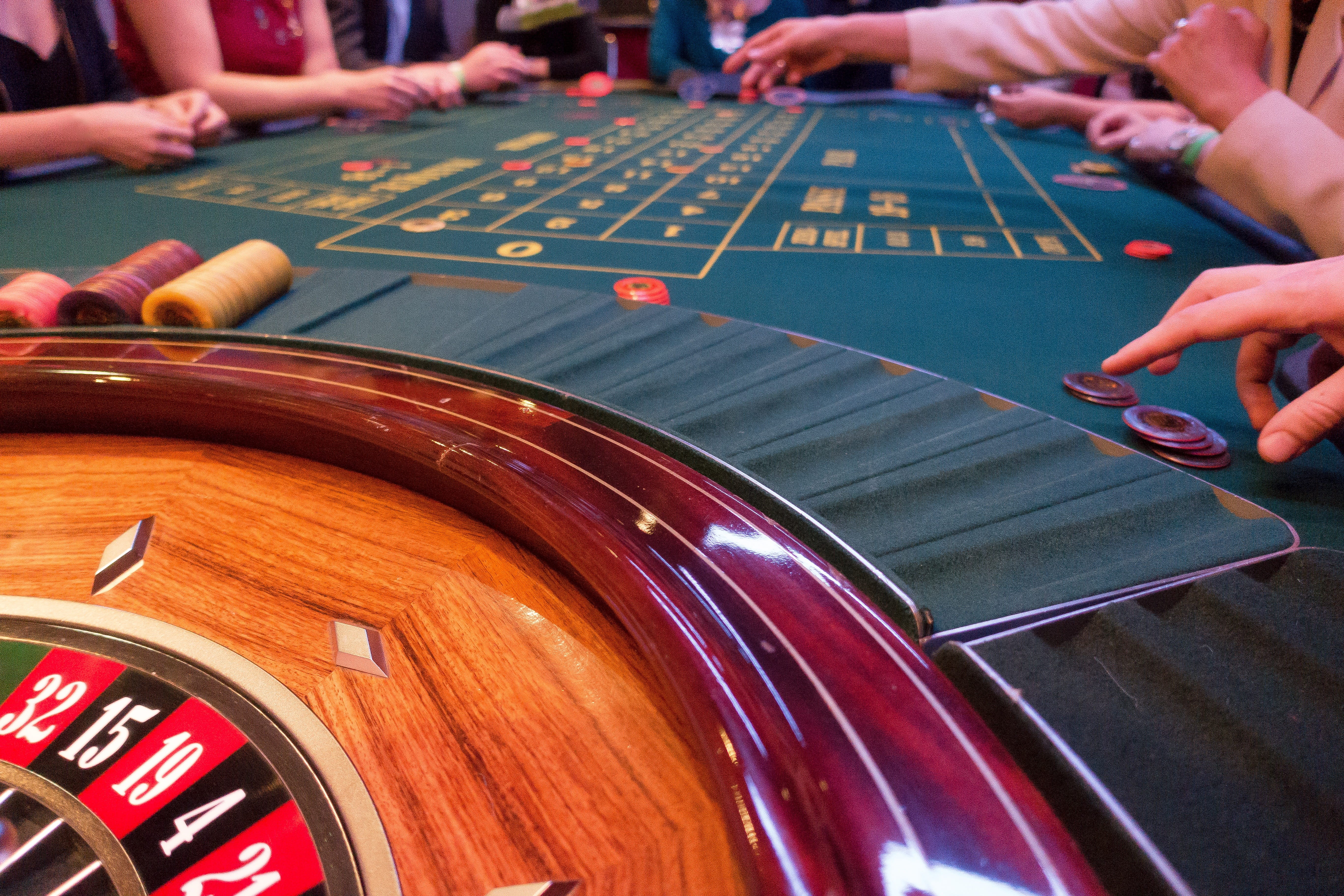 place, close-up, sitting, real people, group of people, luck, roulette wheel, front, human finger, finger, background, lifestyles, hand, arts culture and entertainment, HD Wallpaper