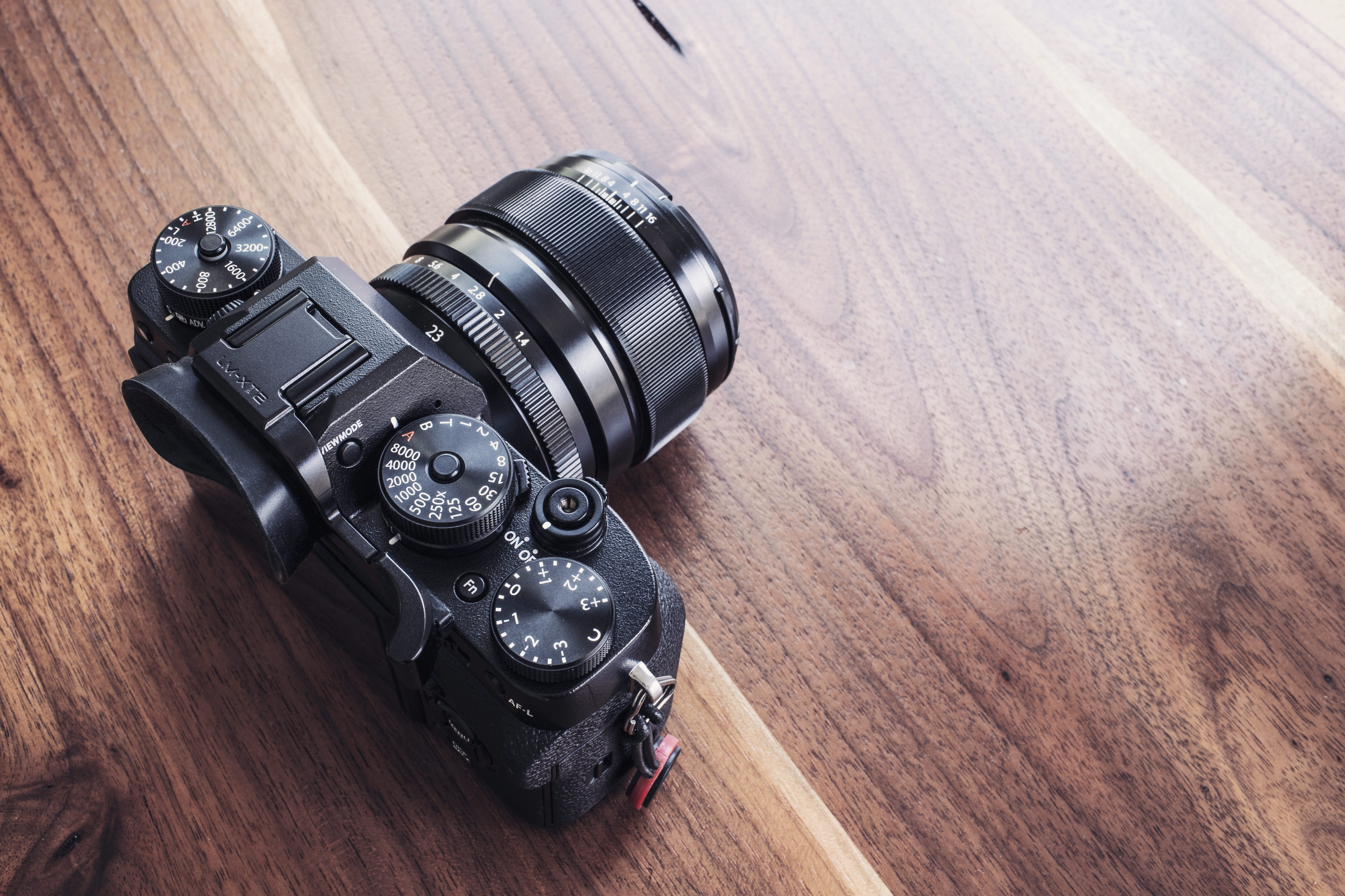 high angle view, obsolete, close-up, retro, objects, still life, technology, wood, black, wooden table, single Object, camera - Photographic Equipment, HD Wallpaper