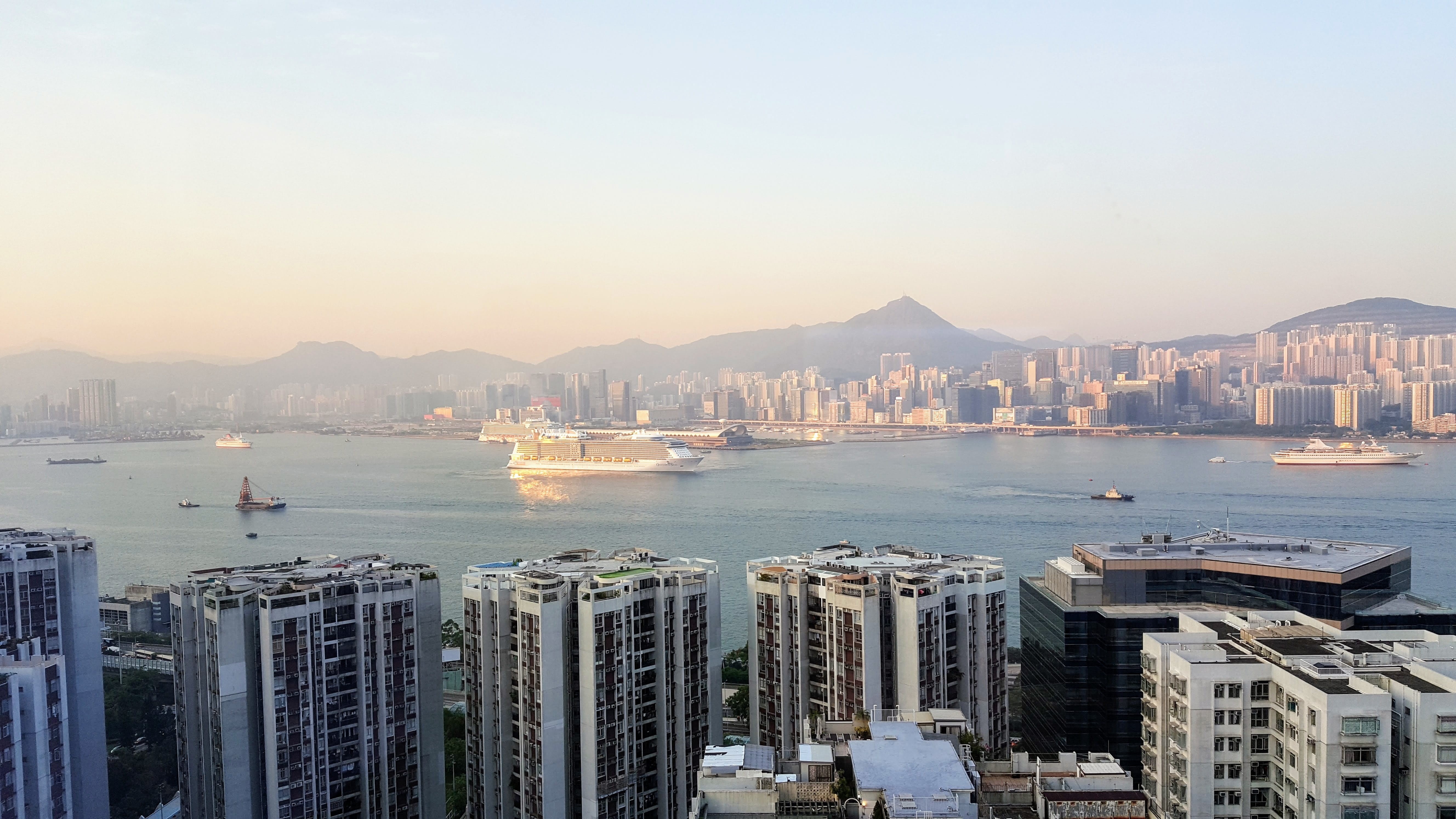 water, architecture, harbour, building, 5K, travel destinations, built structure, sea, nautical vessel, no people, outdoors, hong kong, cityscape, nature, HD Wallpaper