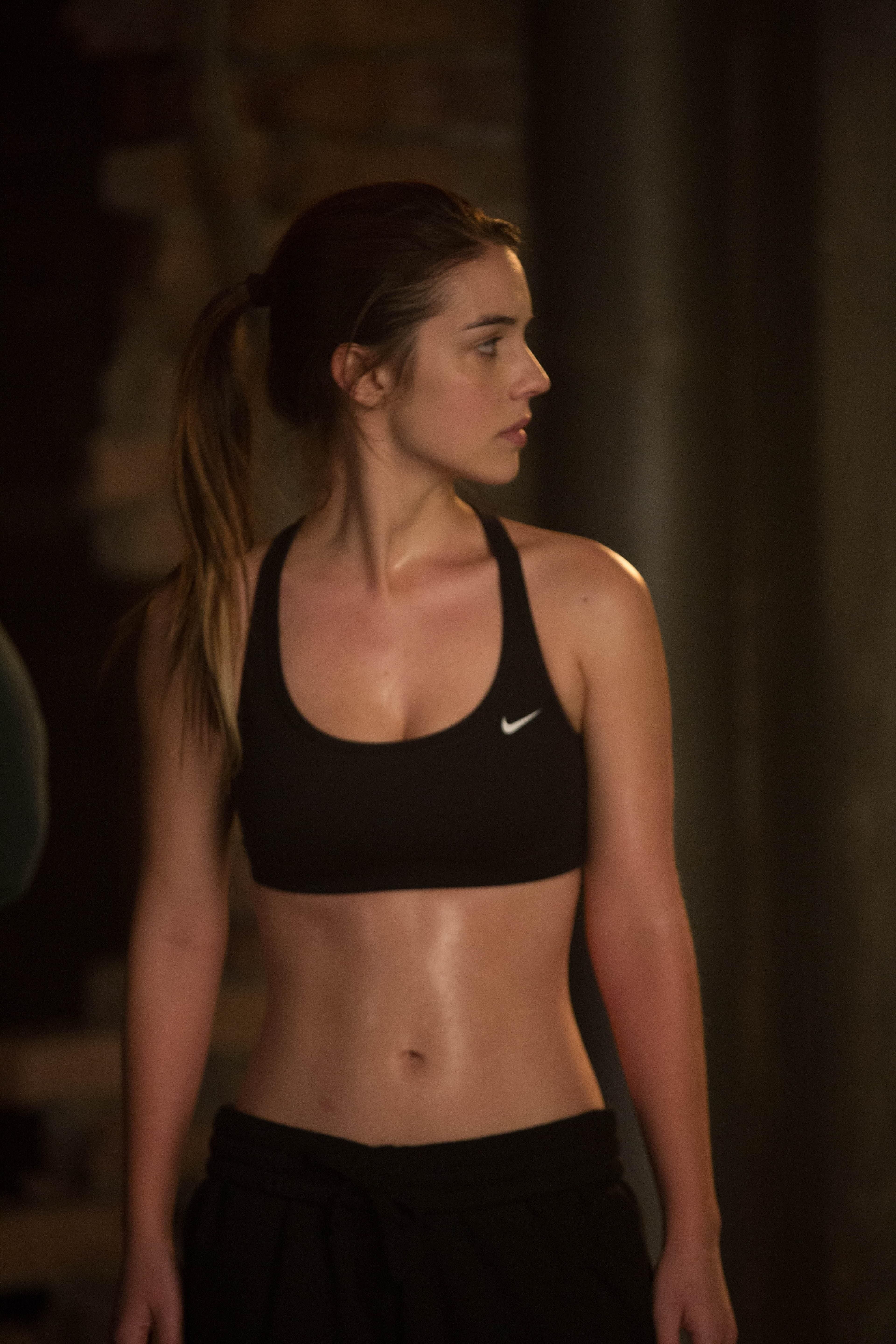 working out, 5K, exercising, Adelaide Kane, Phone HD Wallpaper