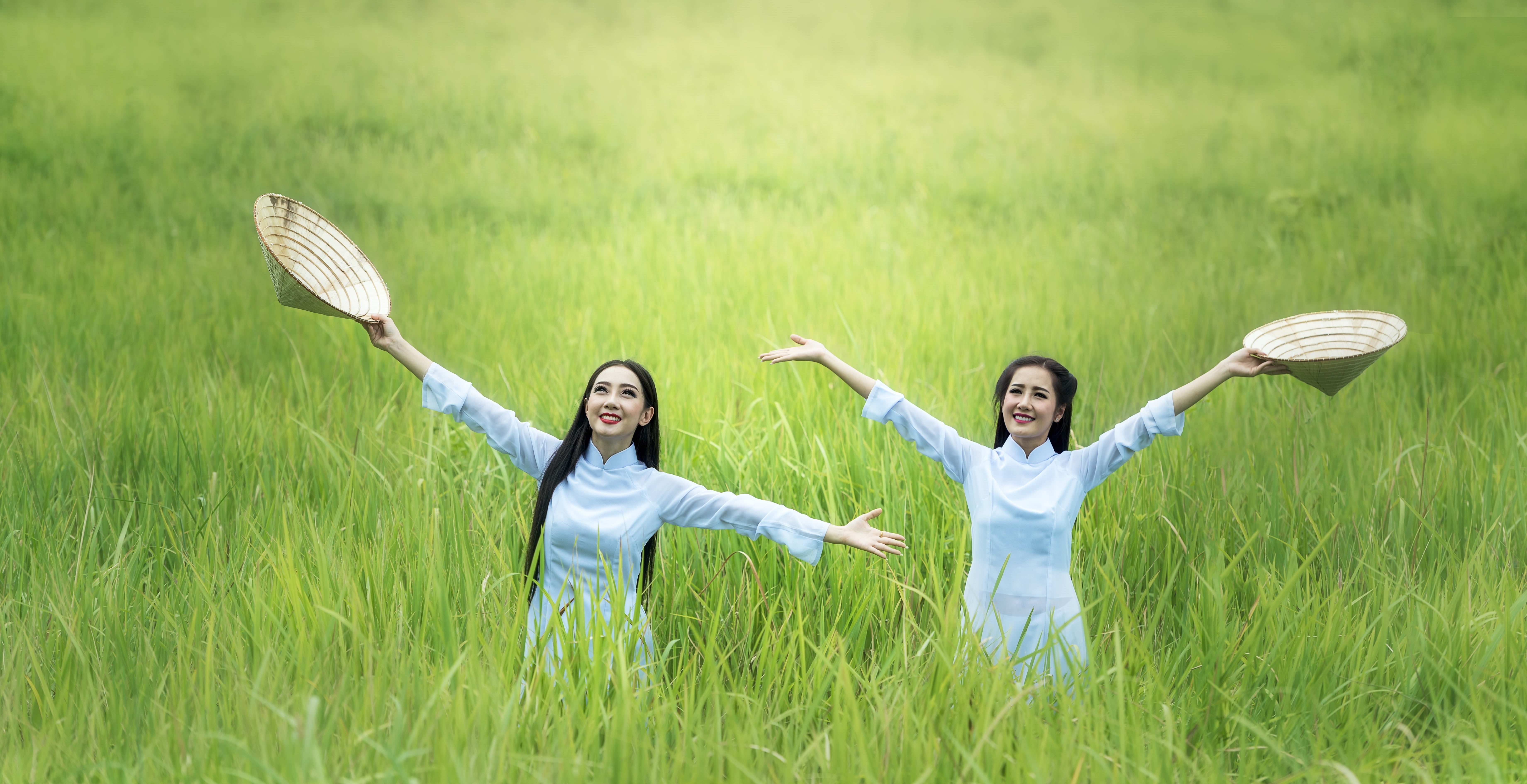 outdoor, smiling, greetings, happiness, excited, emotion, countryside, funny, outdoors, togetherness, young, girl, rice, to spread, sunny, positive emotion, HD Wallpaper