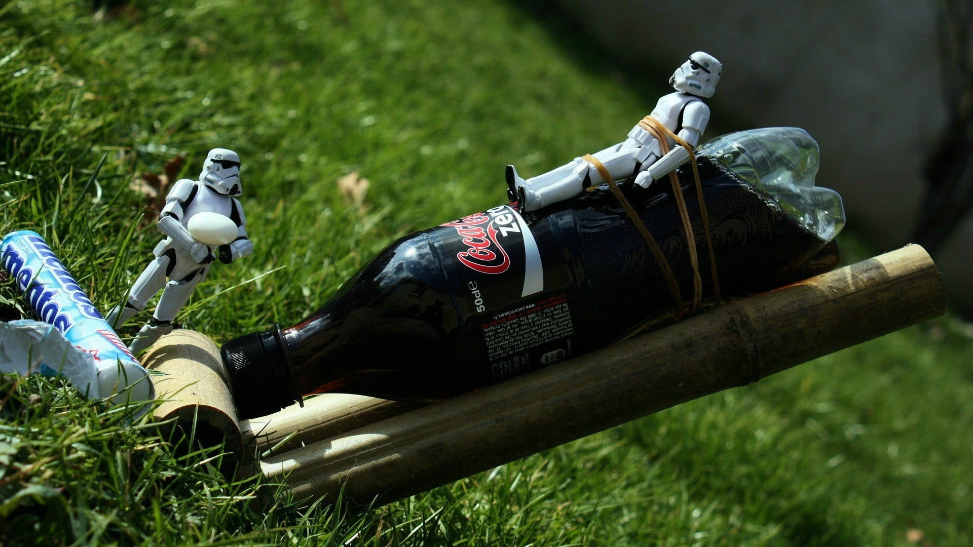 storm, toys, trooper, nature, relaxation, Star Wars, star, wars, humor, green color, grass, figures, sunlight, growth, people, land, day, Mentos, representation, HD Wallpaper