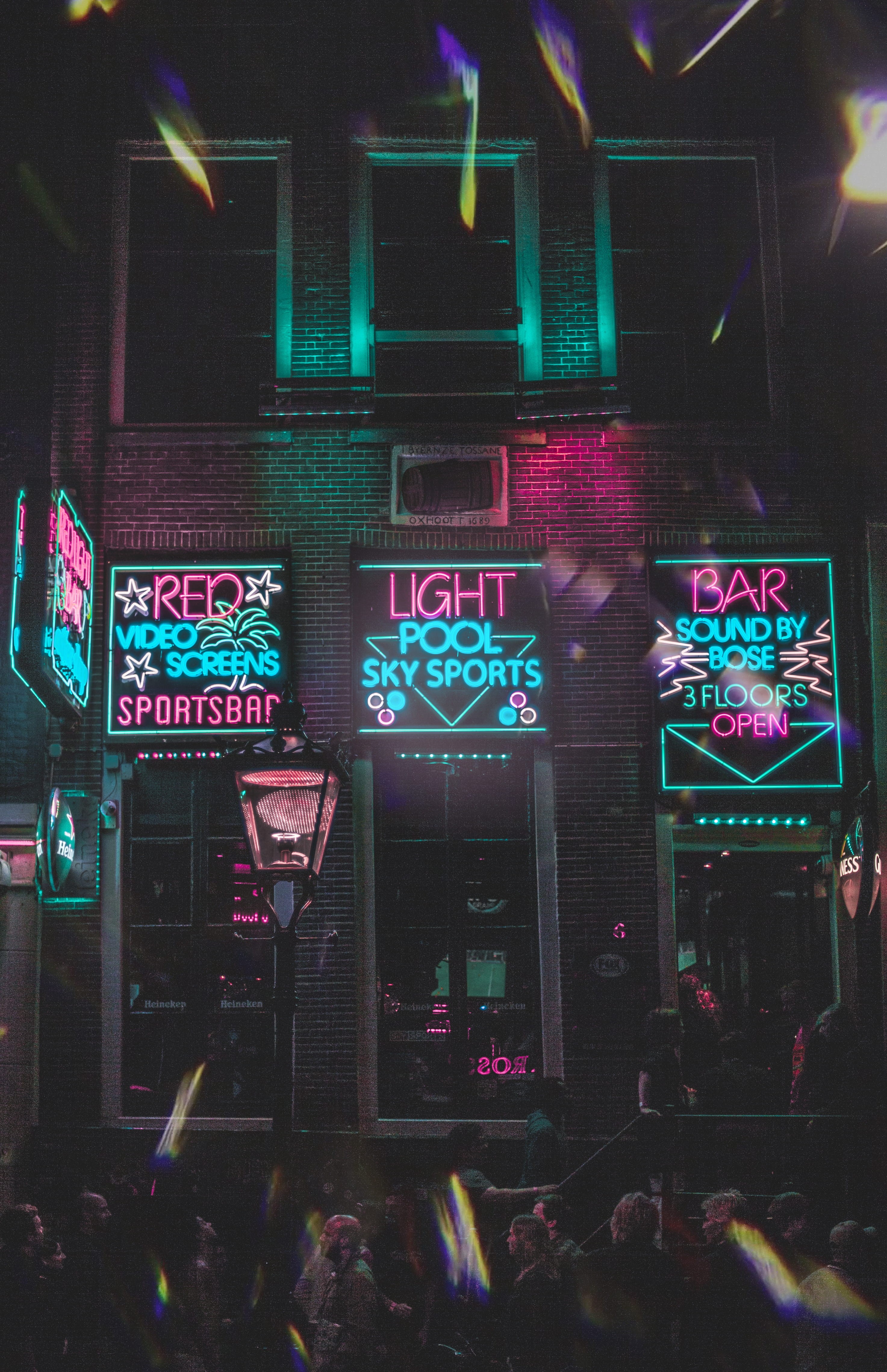 illuminated, night, wall, architecture, enjoyment, crowd, celebration, multi colored, communication, nightlife, real people, leisure activity, group of people, Phone HD Wallpaper