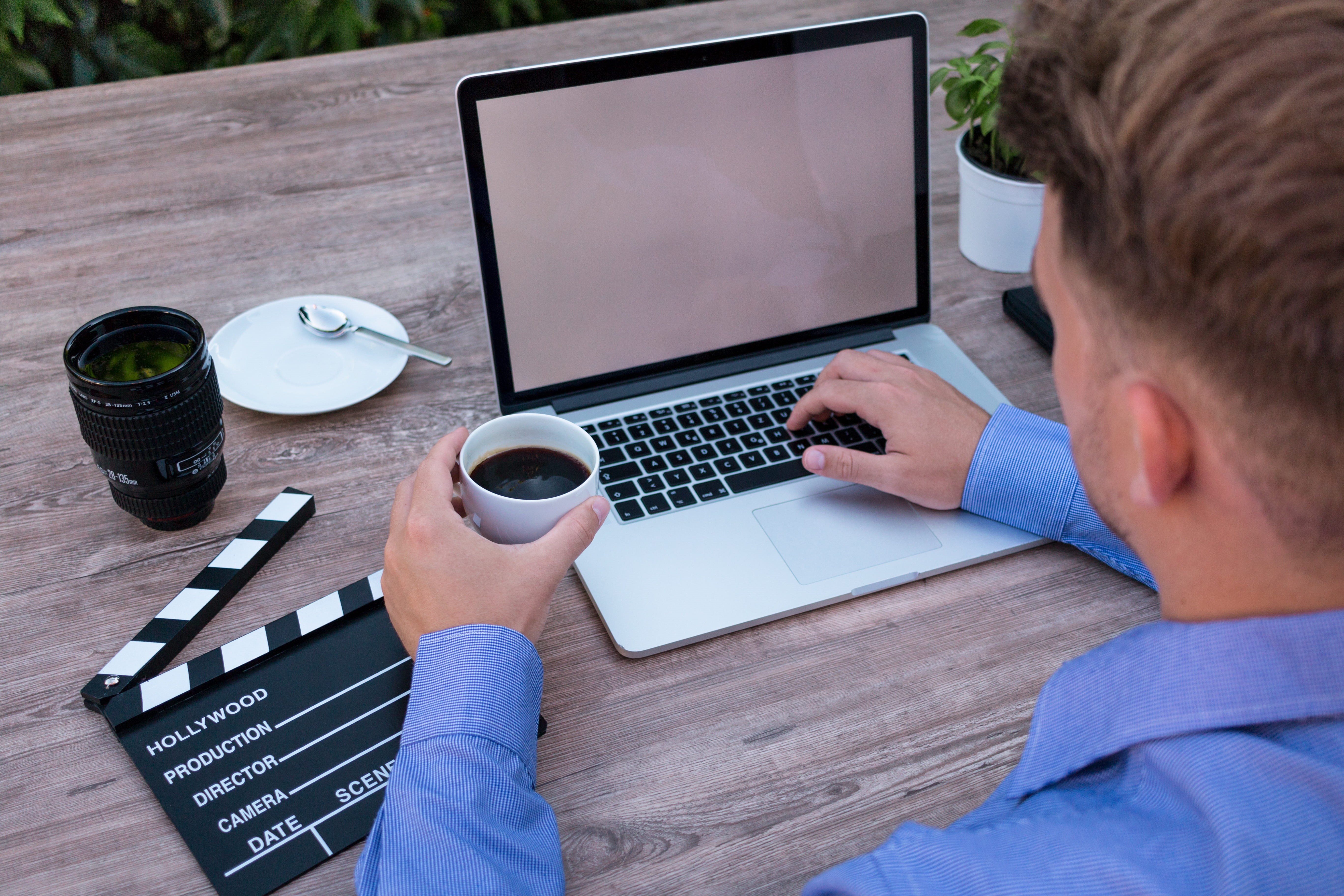 marketing, young, entrepreneur, programming, coffee - drink, on the go, staff, one person, company, using laptop, front, digitization, communication, men, HD Wallpaper