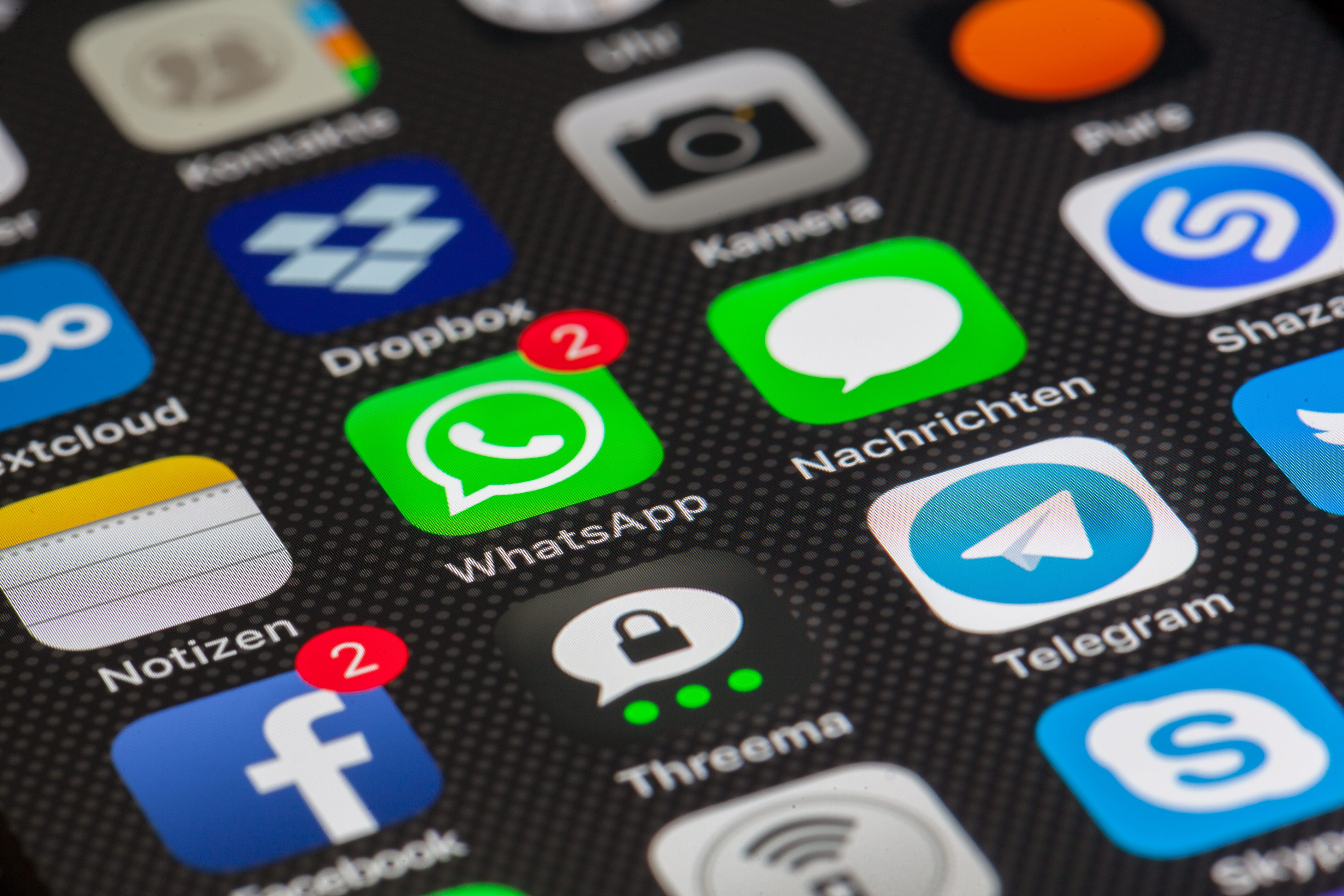 finance, media, backgrounds, iphone, global, whatsapp, full frame, technology, business, 5K, keypad, social network, indoors, opportunity, web, chat, networking, HD Wallpaper